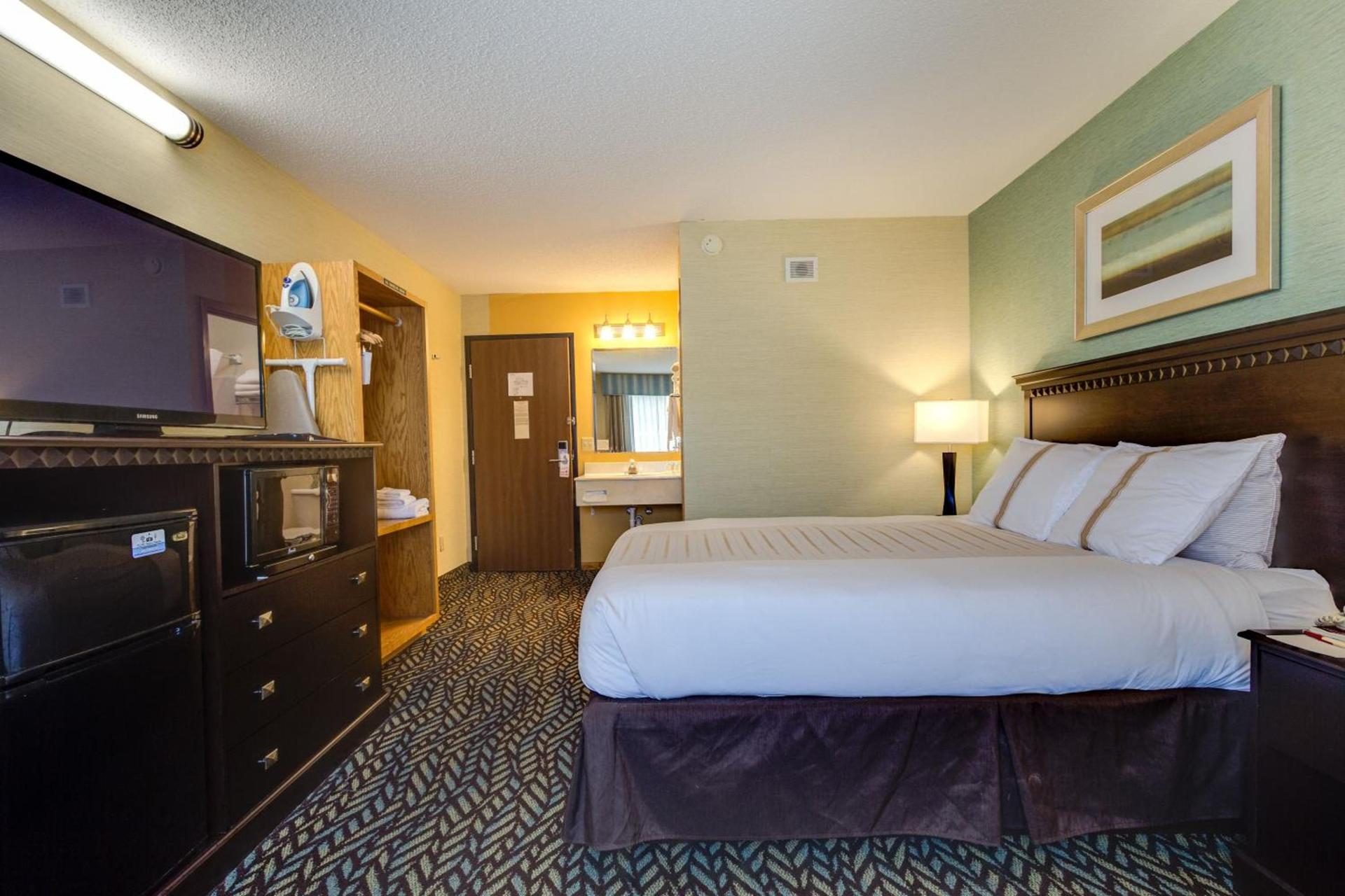 Fireside Inn and Suites photo 9