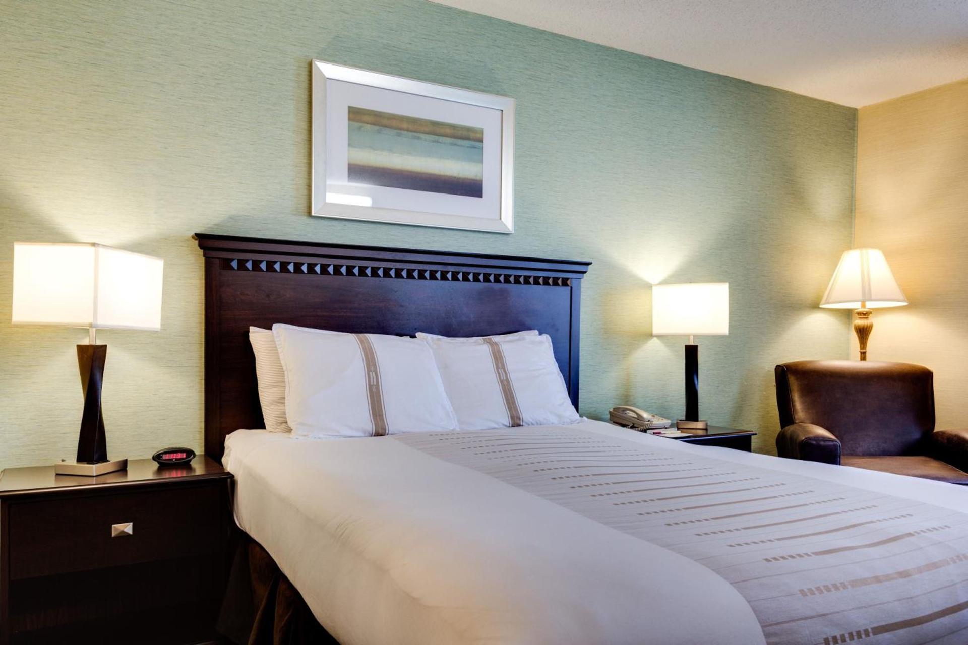 Fireside Inn and Suites photo 61