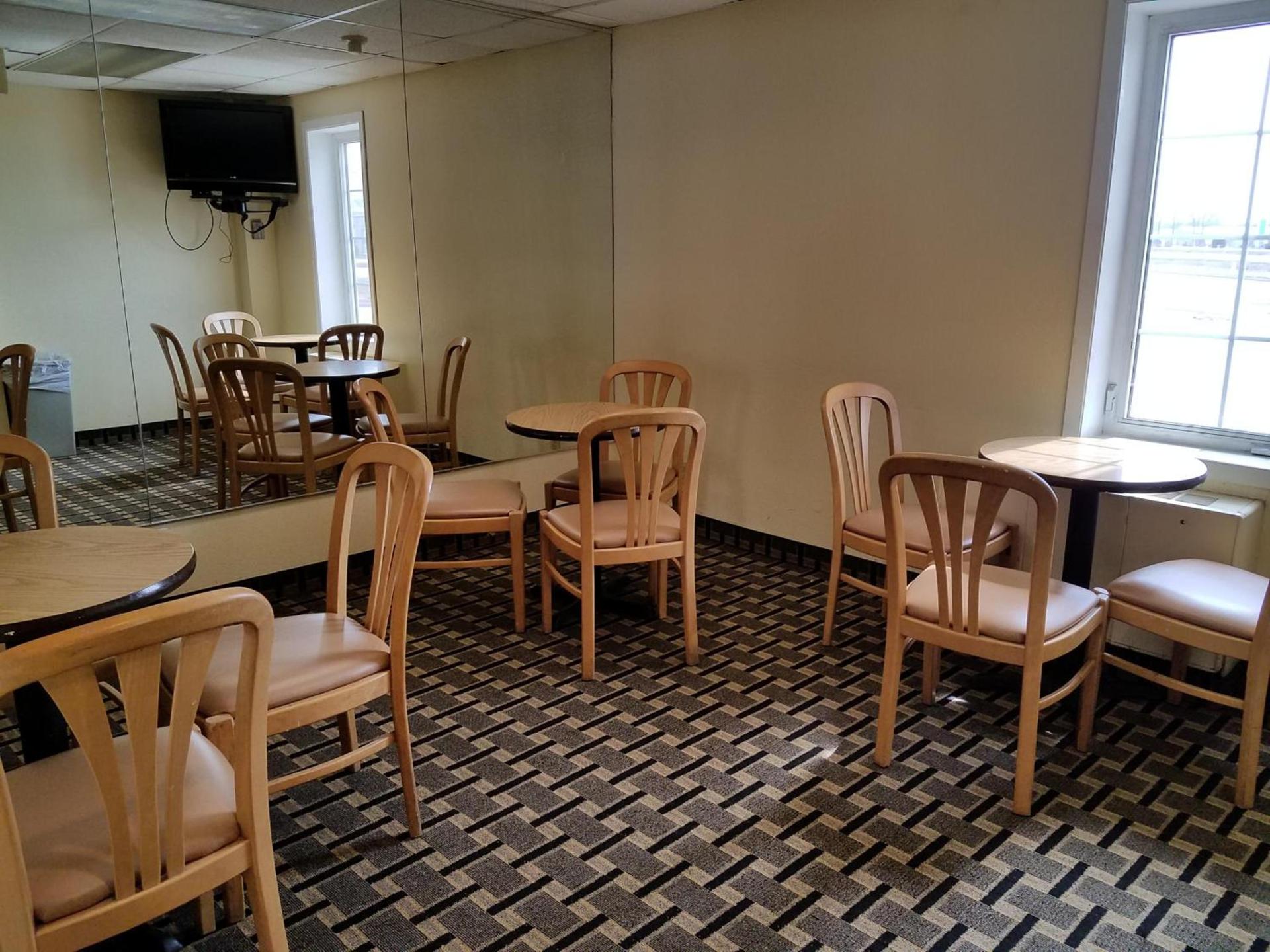 Americas Best Value Inn and Suites St. Cloud photo 7