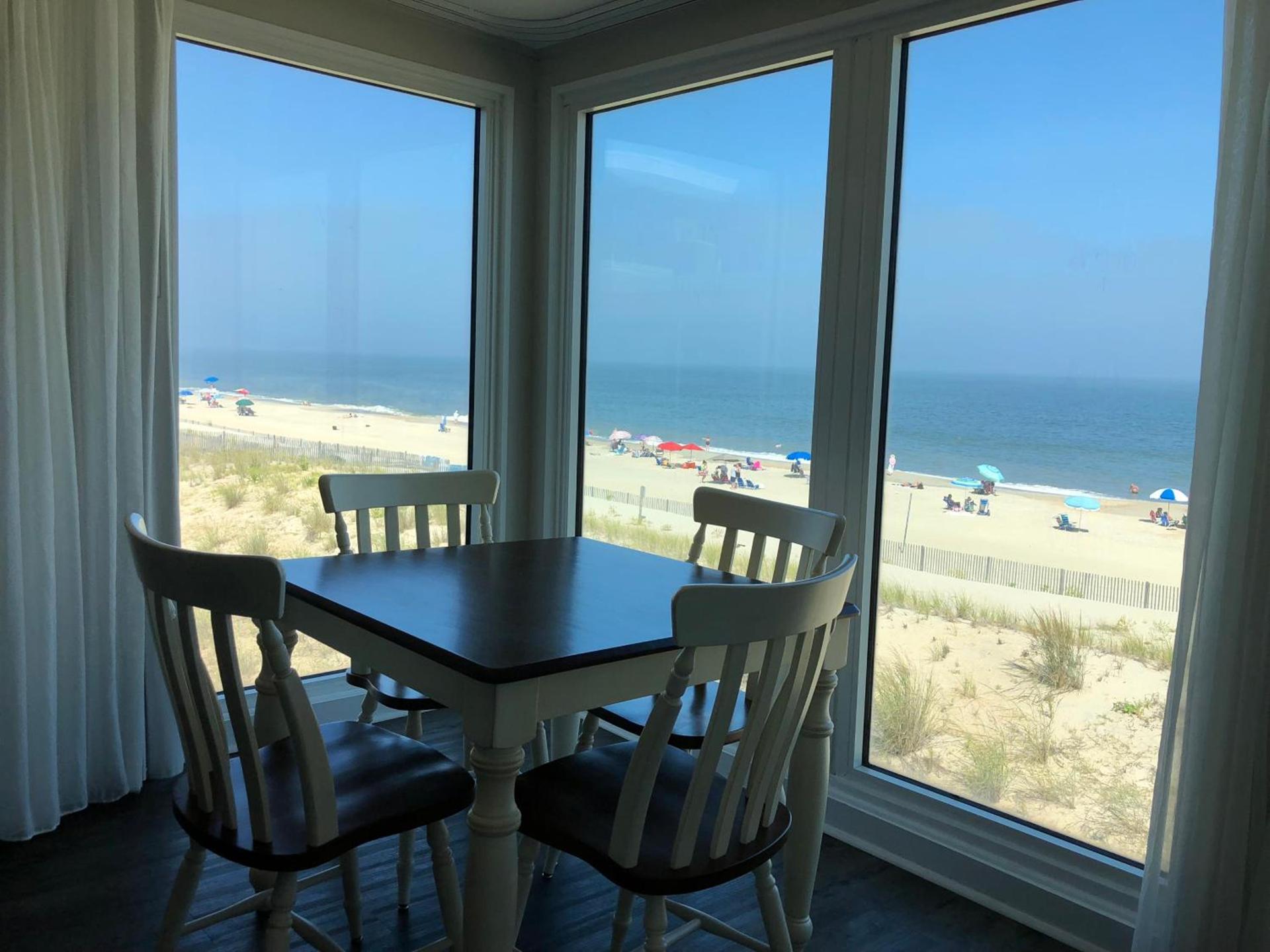 Surf Club Oceanfront Hotel photo 6