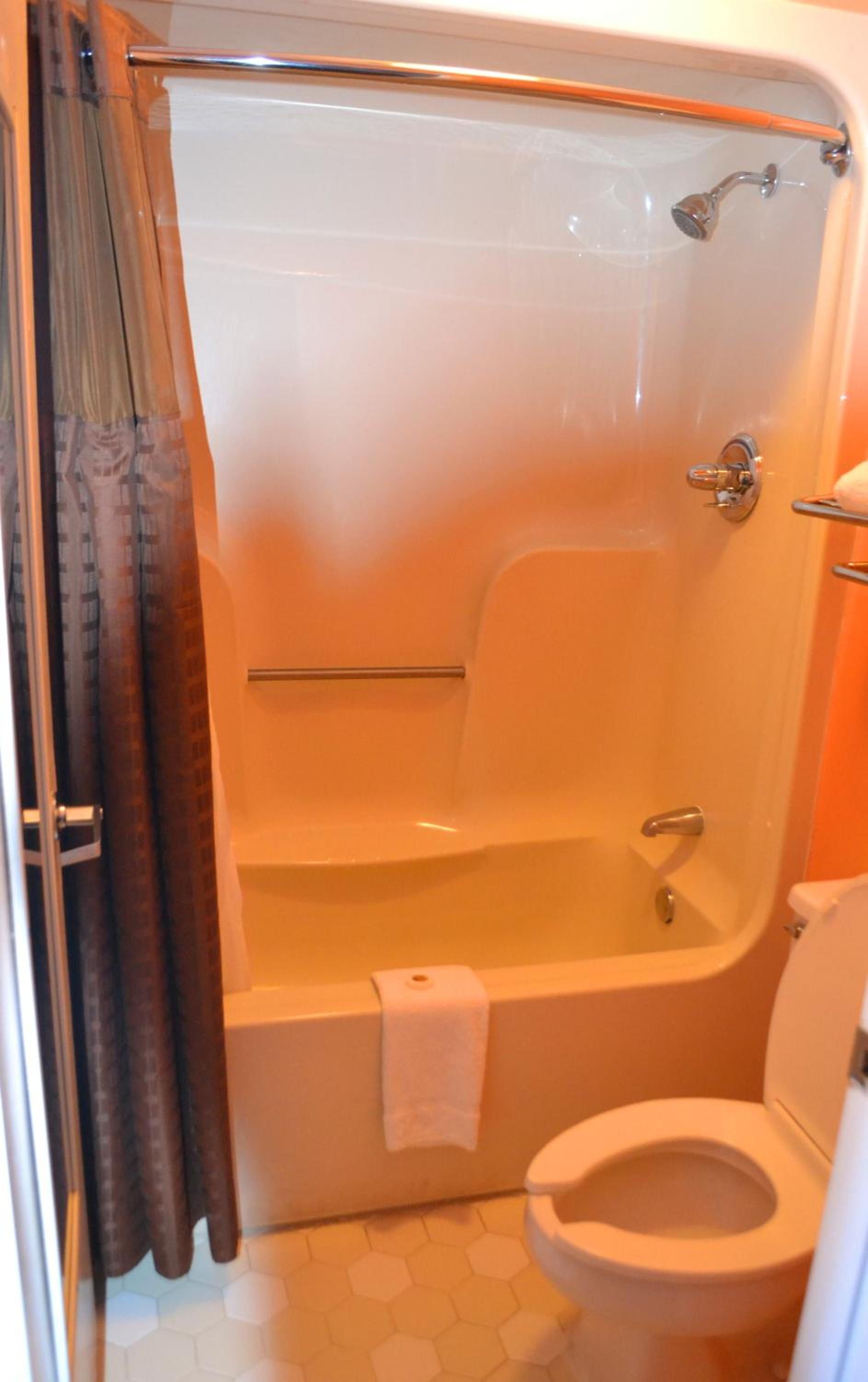 Florence Inn and Suites photo 2
