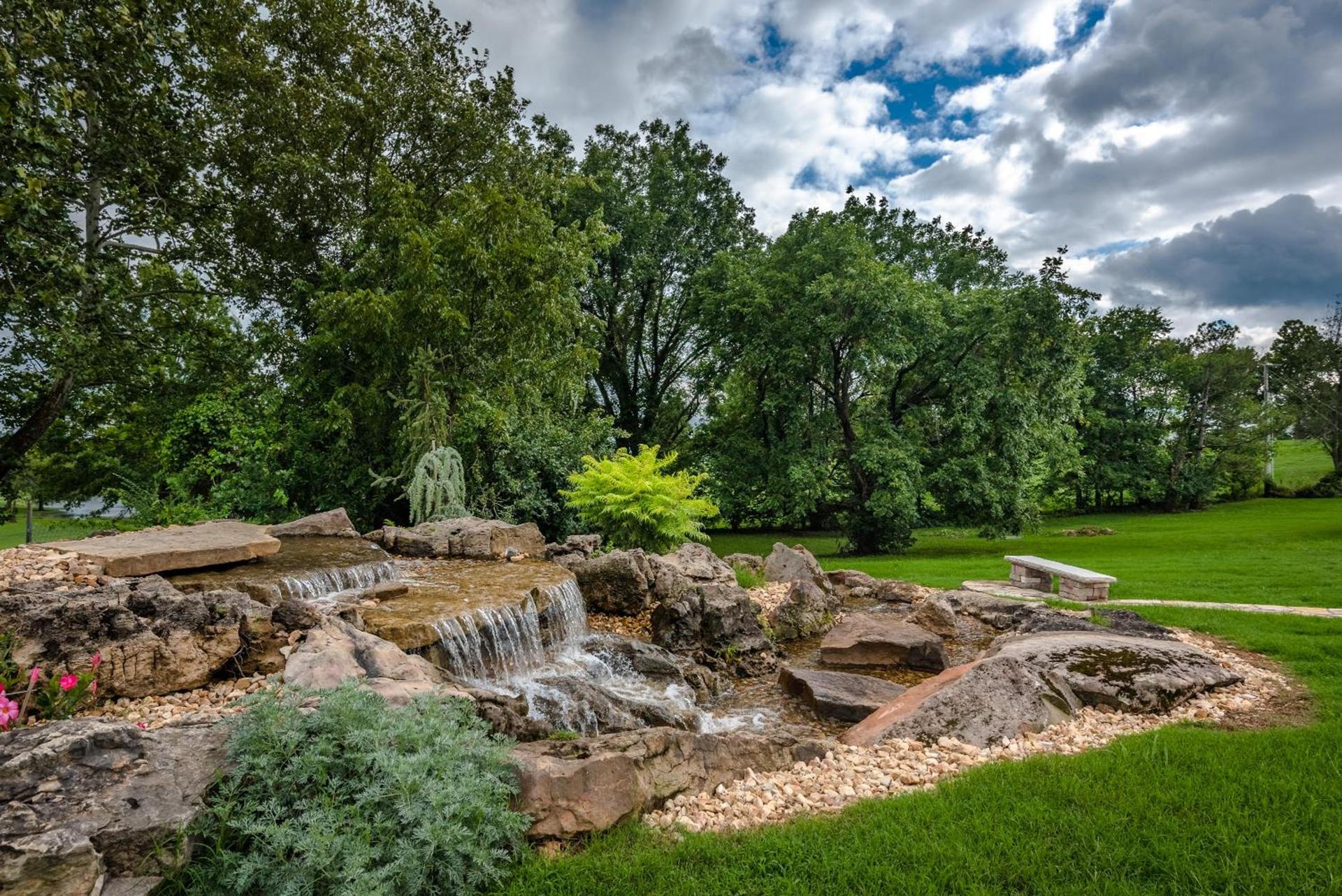 Fairway Inn photo 12