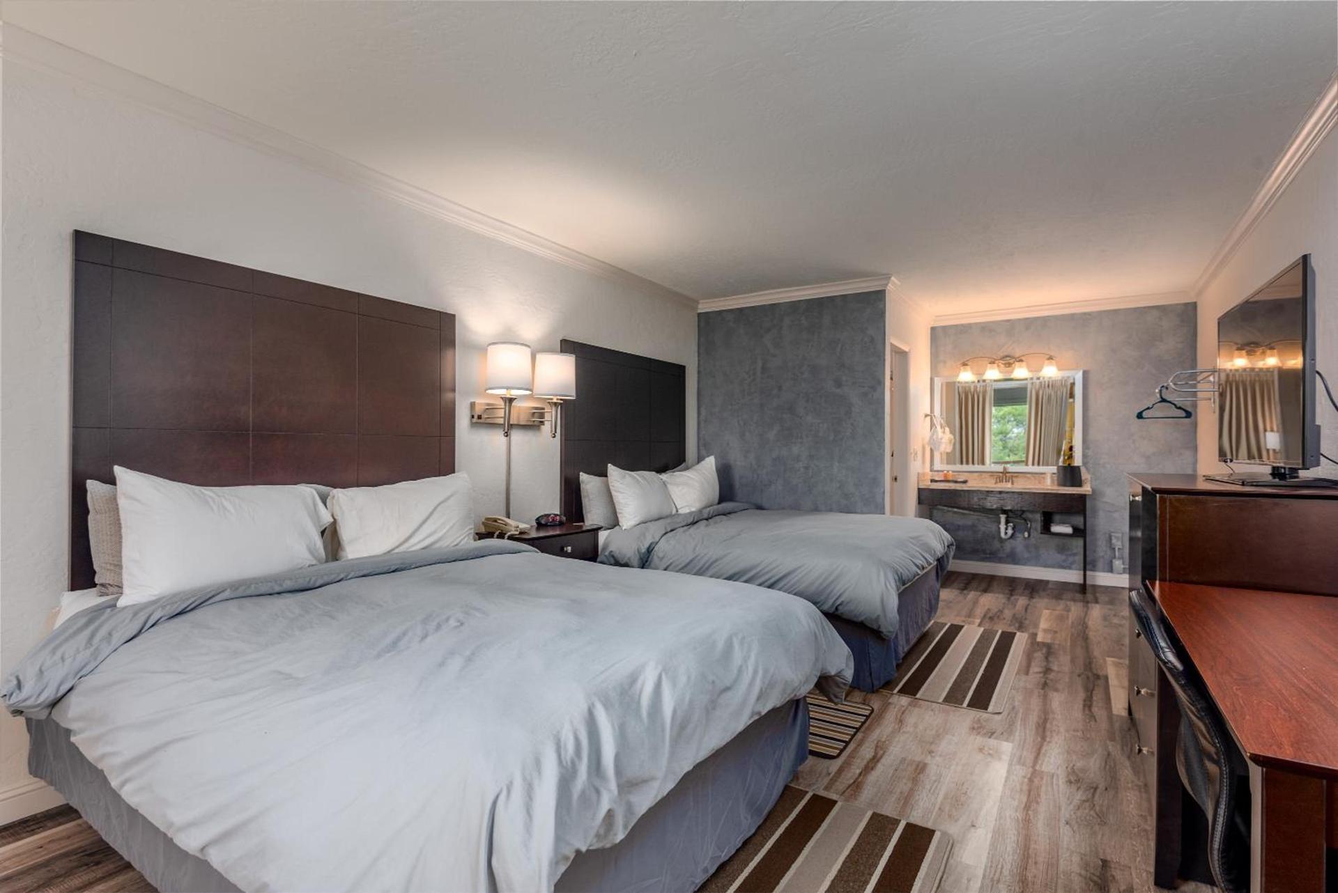 Fairway Inn photo 14
