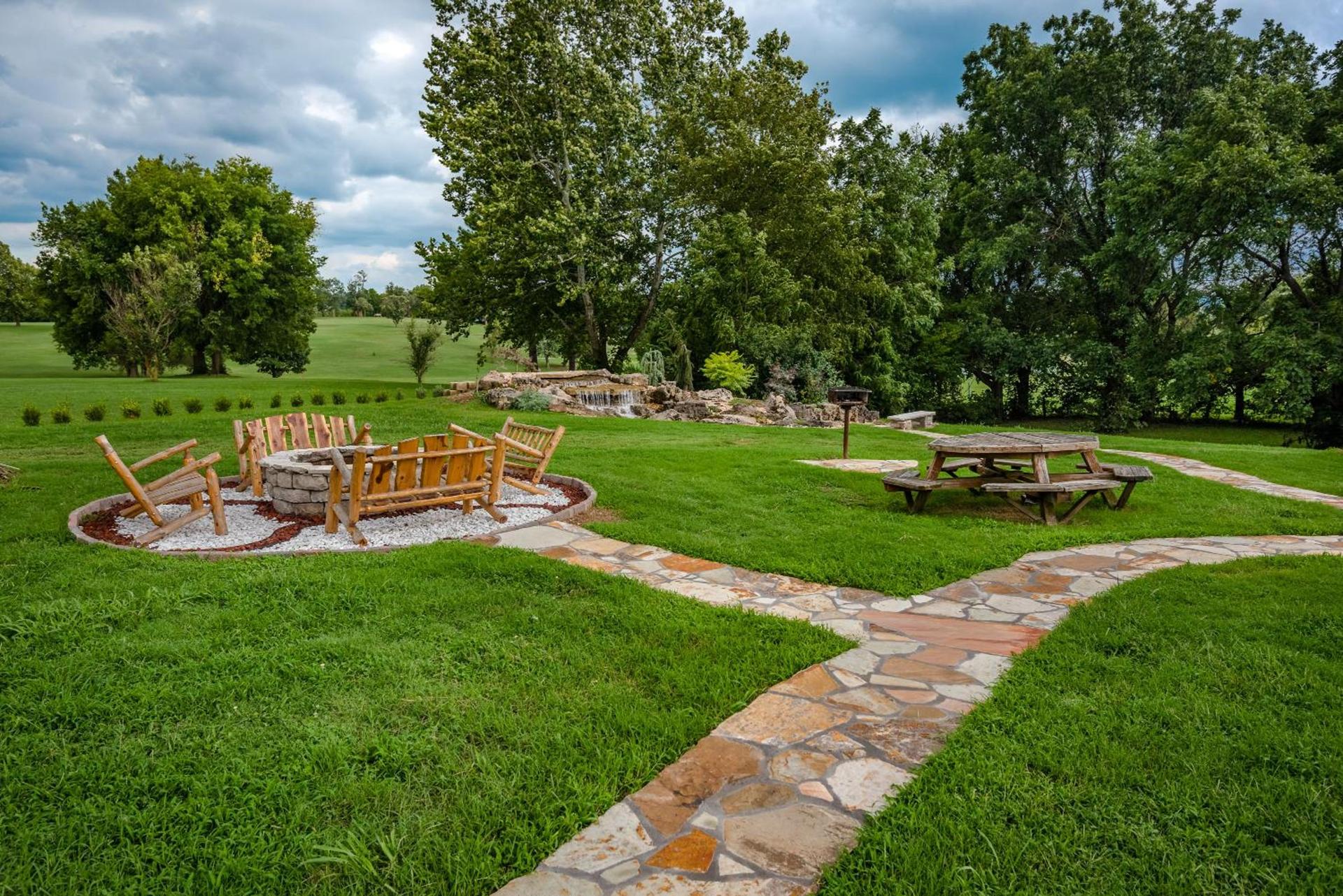 Fairway Inn photo 16