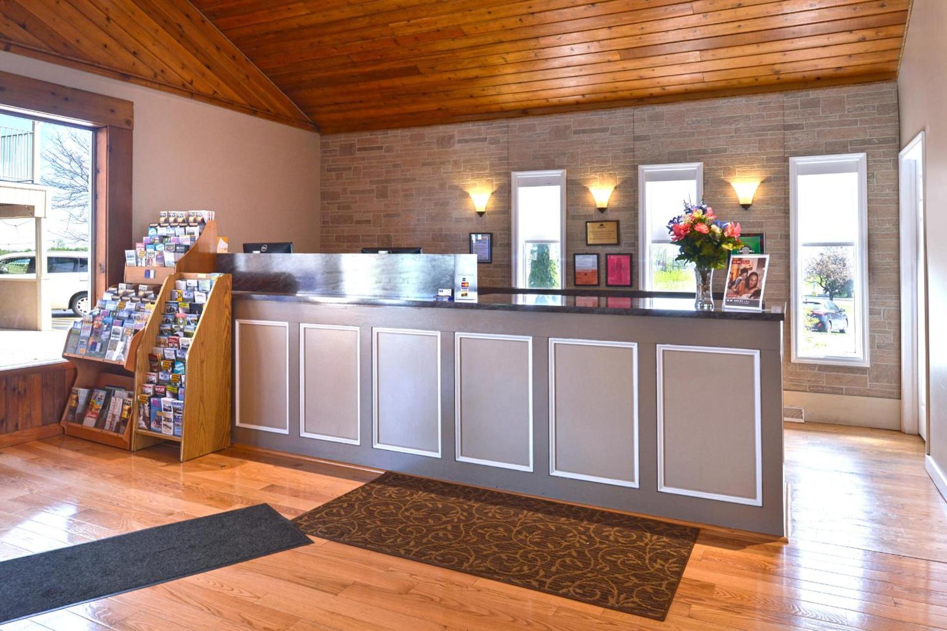 Americas Best Value Inn Plattsburgh photo 15