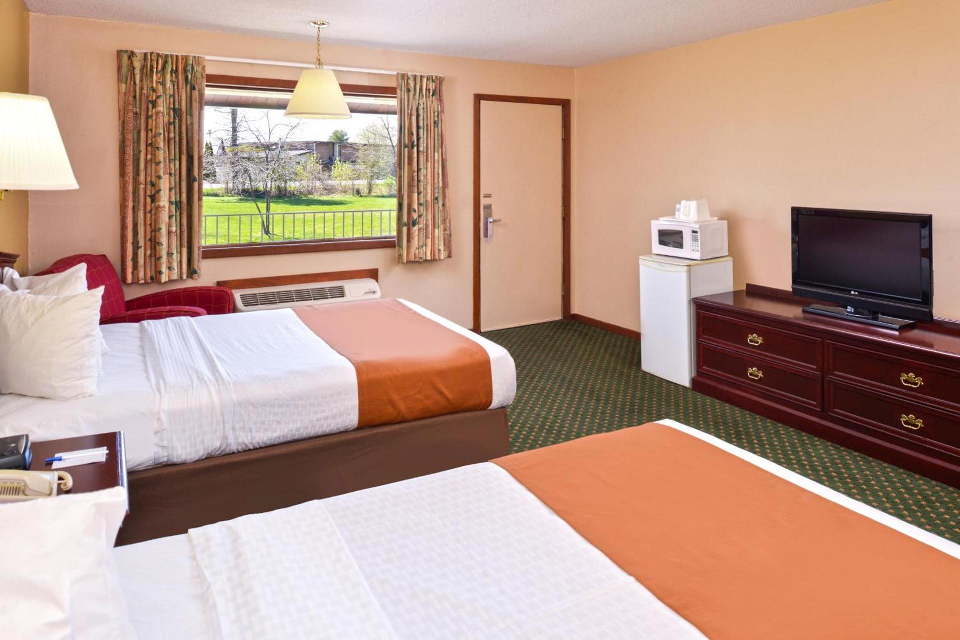 Americas Best Value Inn Plattsburgh photo 18