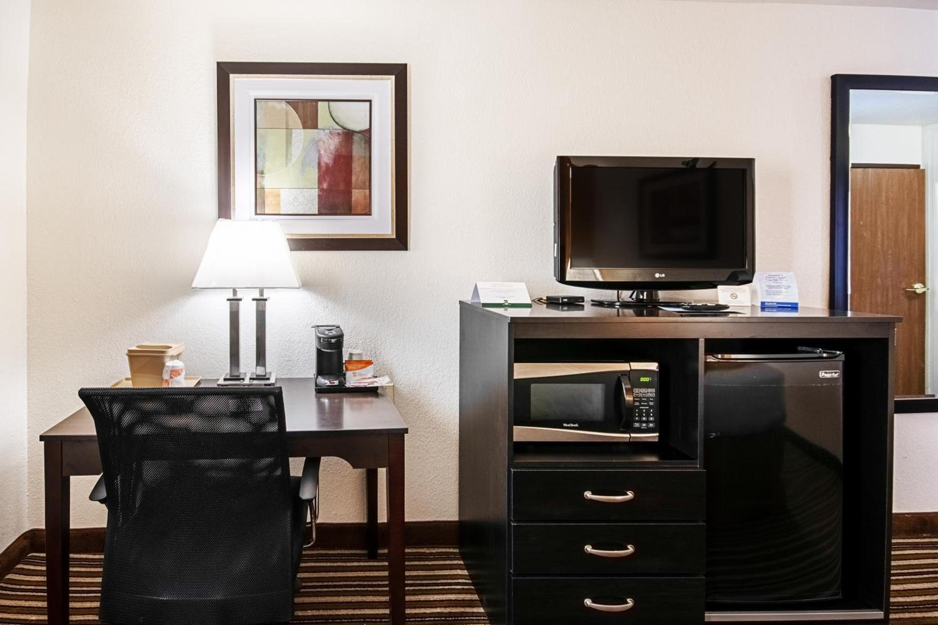 Quality Inn Dodge City photo 33