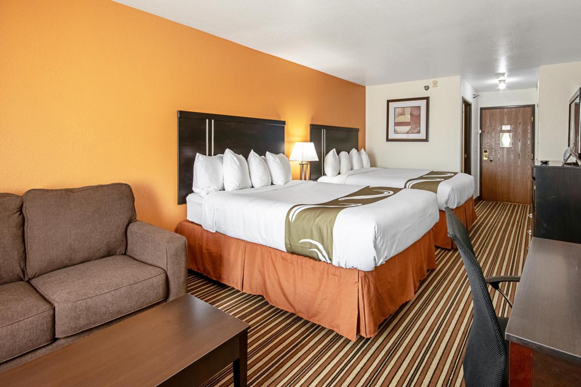 Quality Inn Dodge City photo 9
