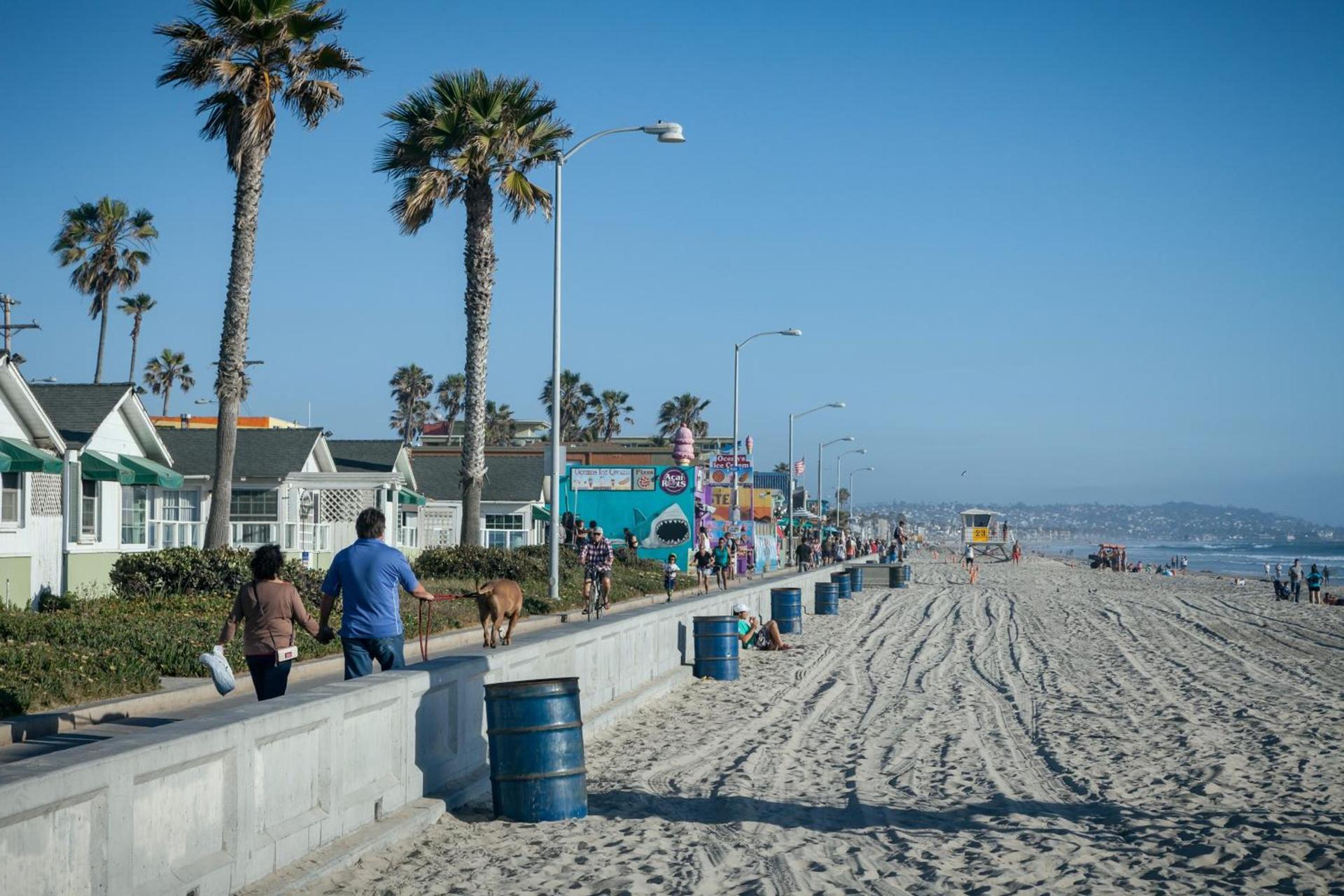 PB Surf Beachside Inn photo 23