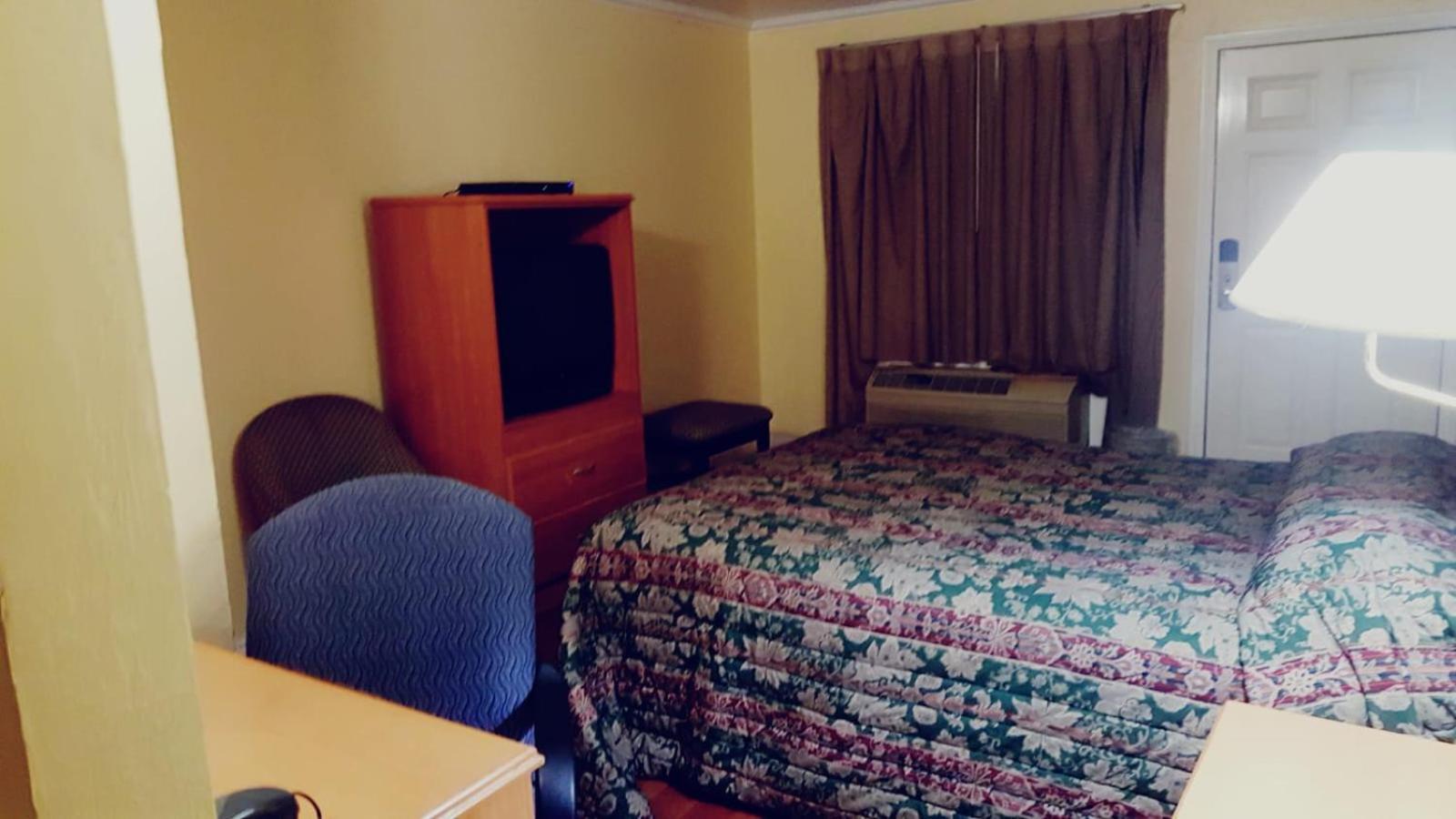 Palms Motel photo 5