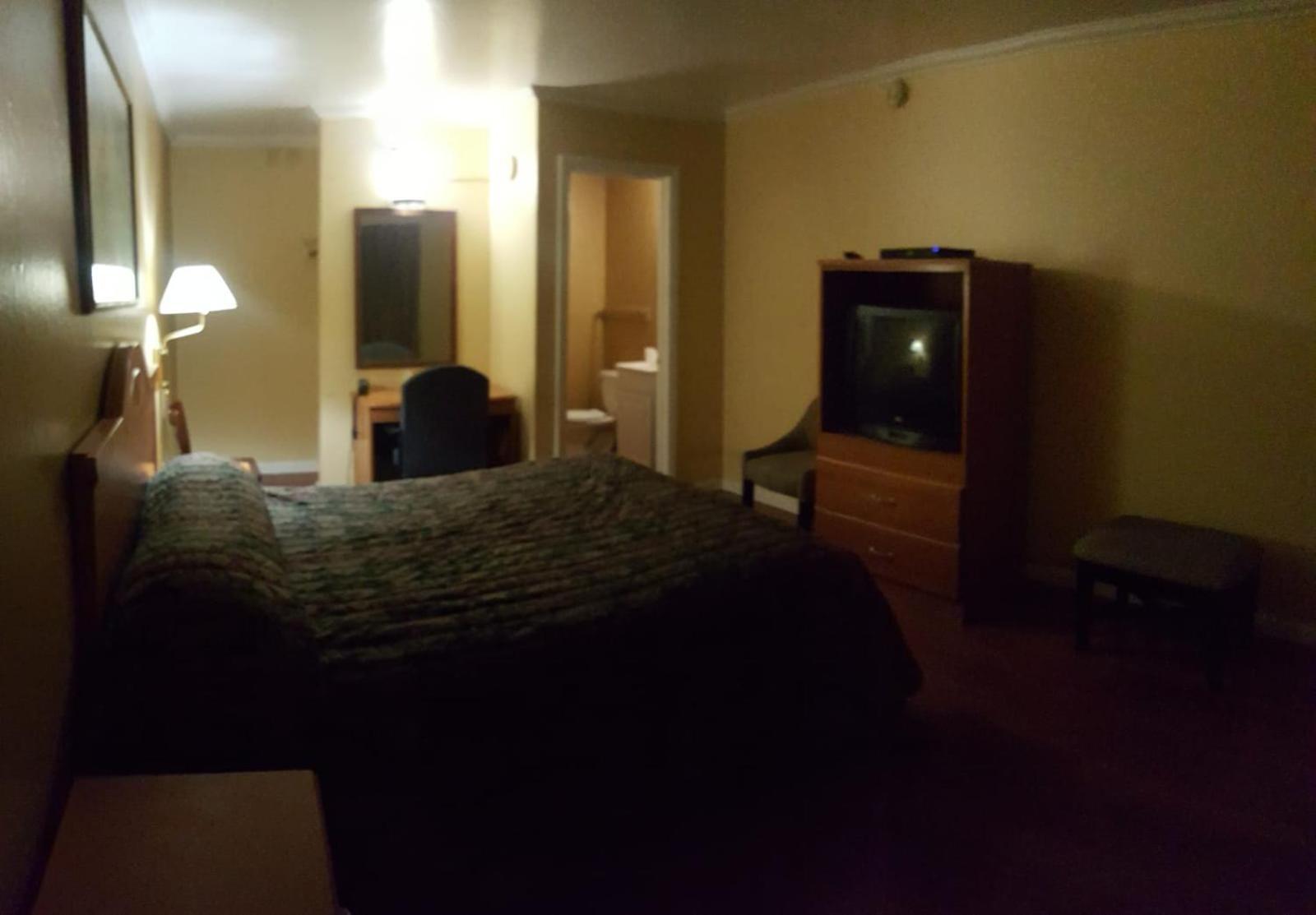 Palms Motel photo 4
