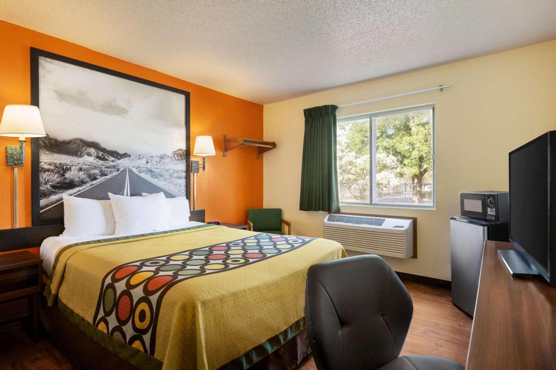 Super 8 by Wyndham Waco University Area photo 22
