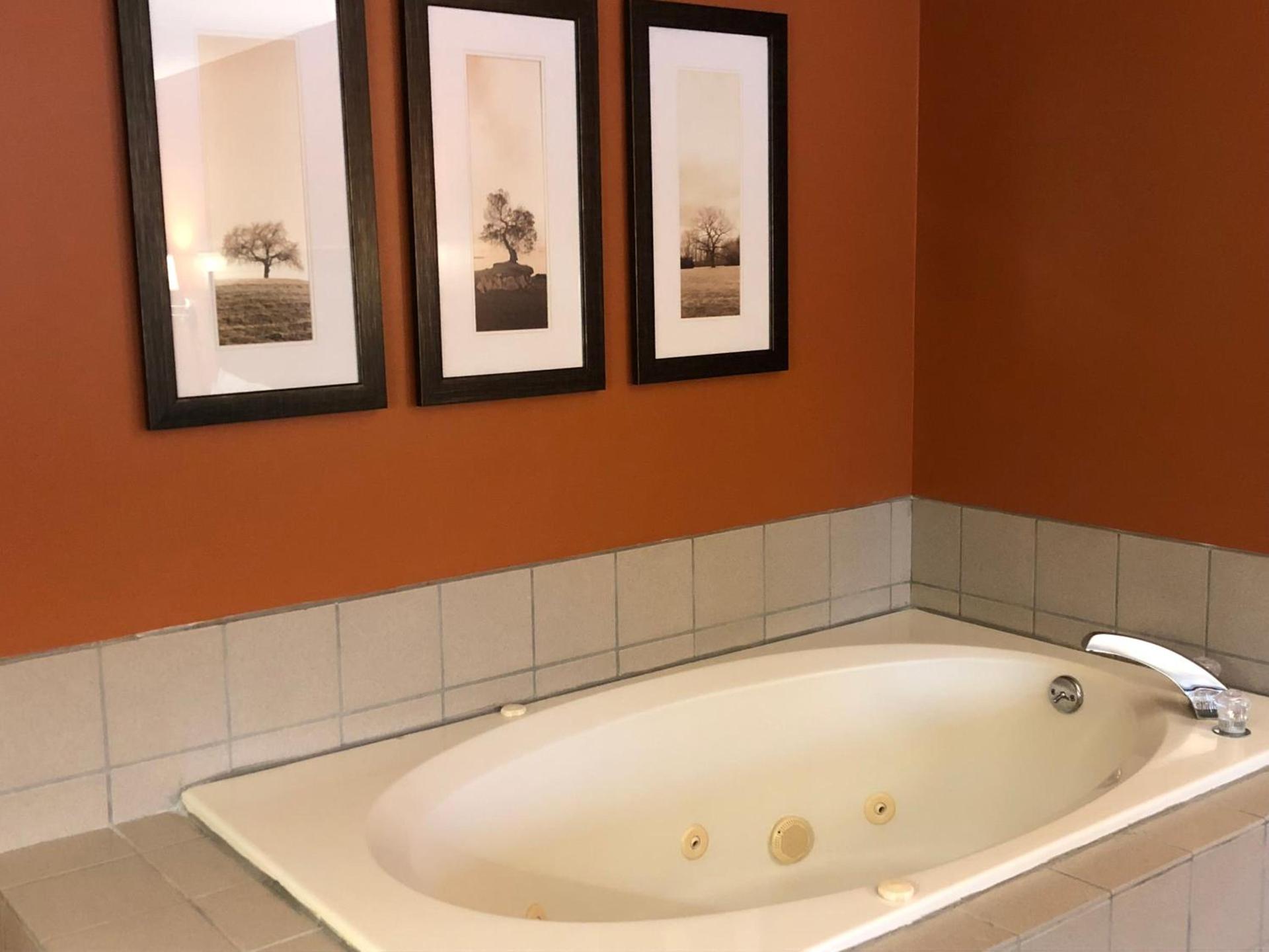 AmericInn by Wyndham Silver City photo 33