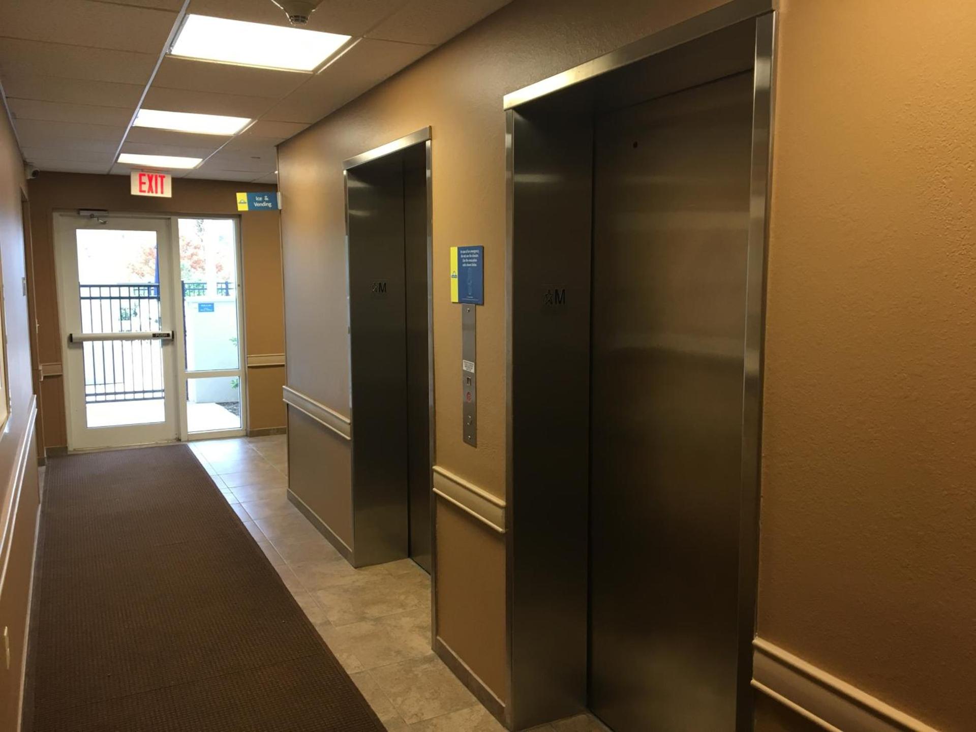Holiday Inn Express & Suites Palm Coast - I-95 photo 18
