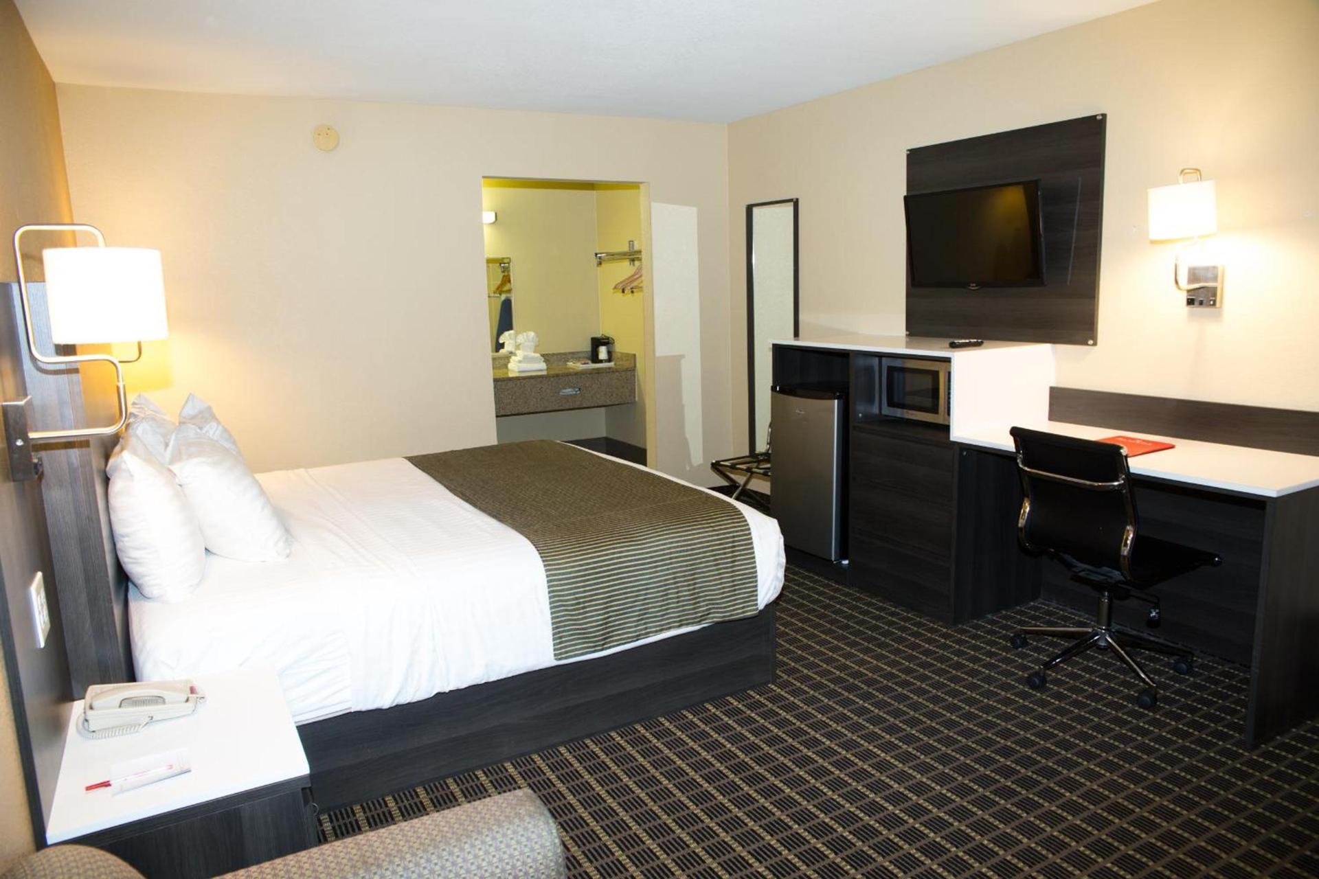 Ramada by Wyndham Flagstaff East photo 39
