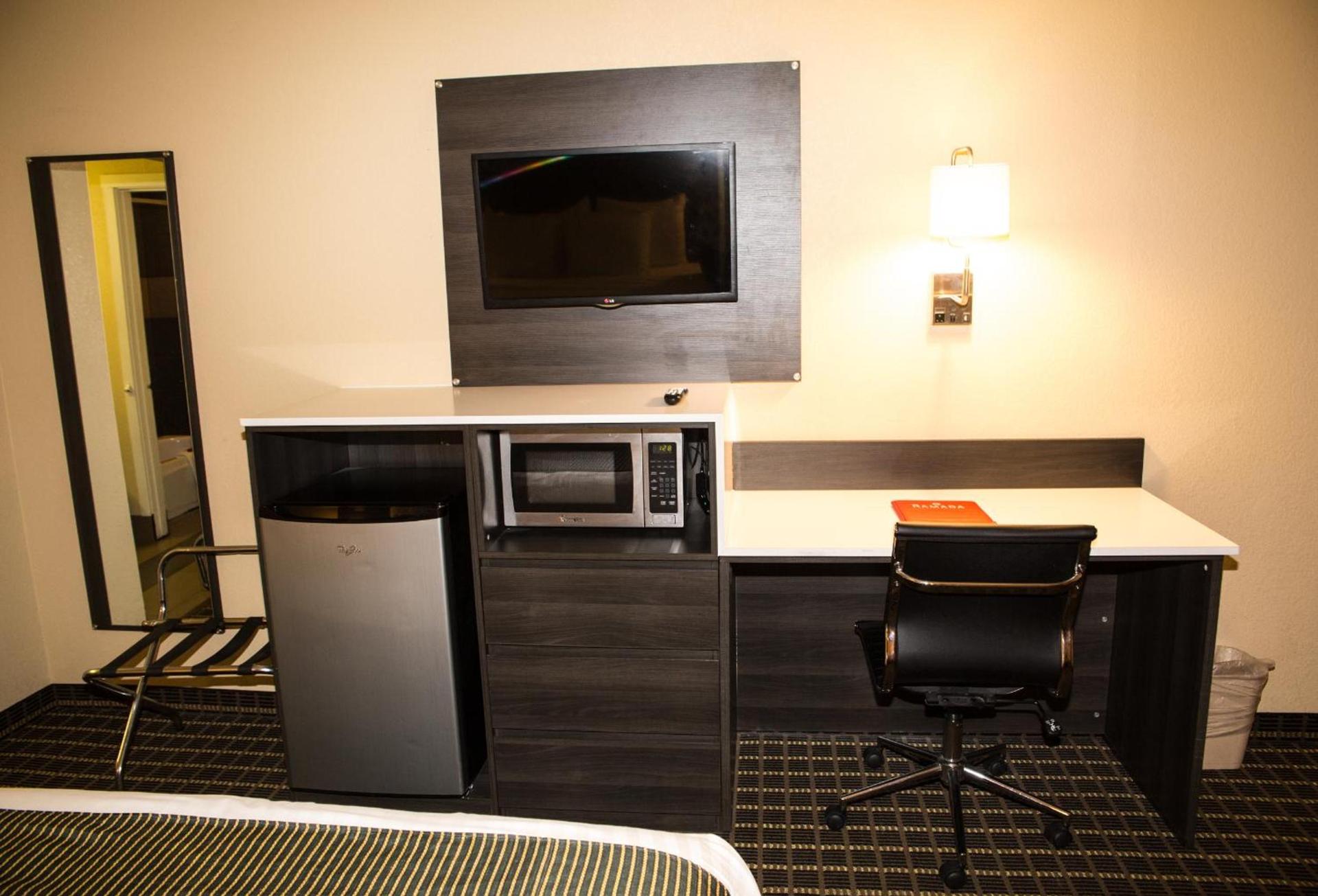 Ramada by Wyndham Flagstaff East photo 40
