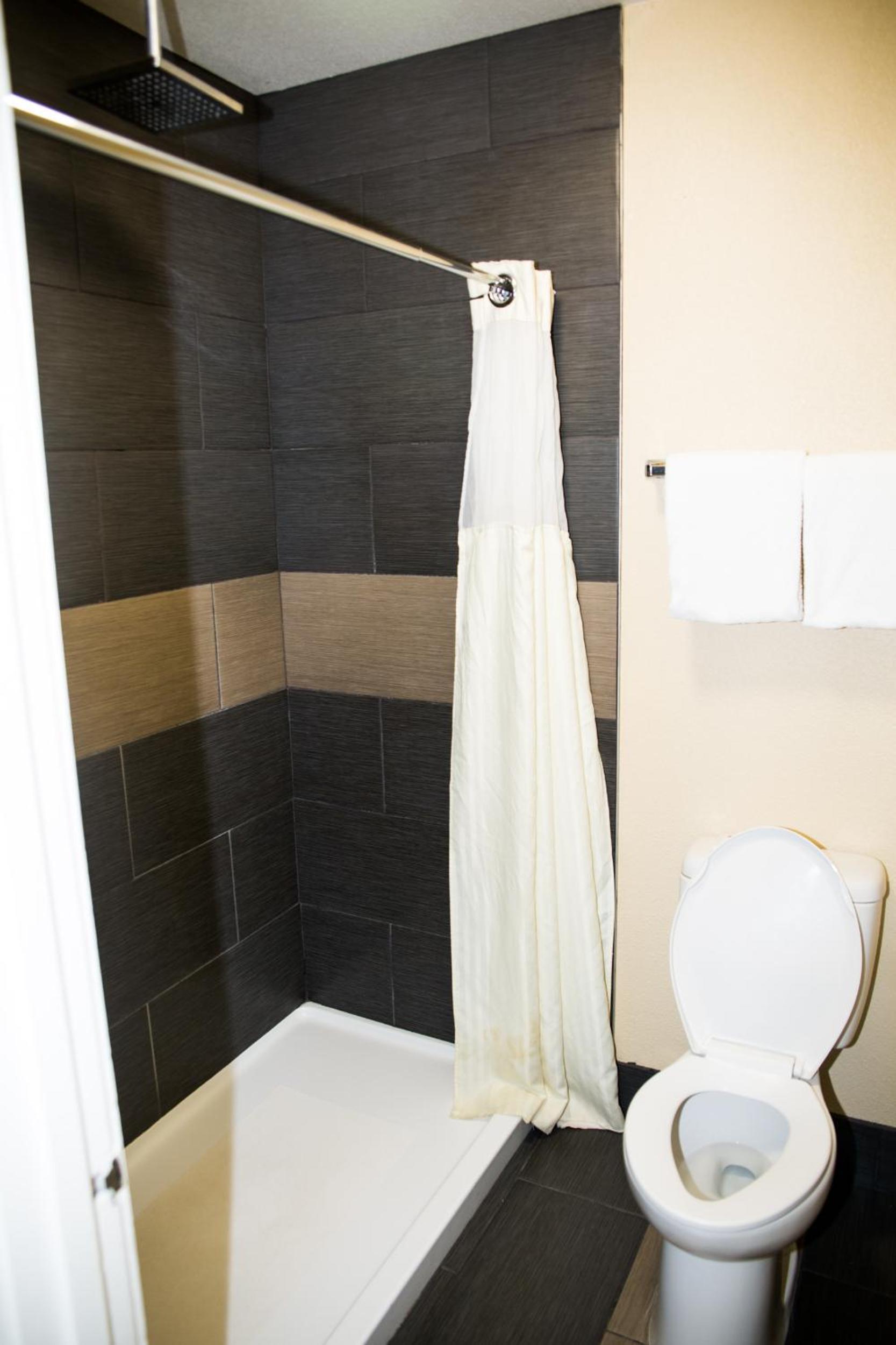Ramada by Wyndham Flagstaff East photo 34