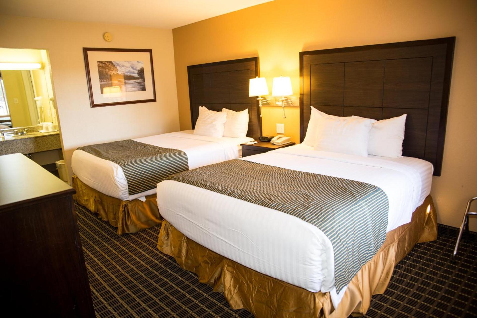 Ramada by Wyndham Flagstaff East photo 35
