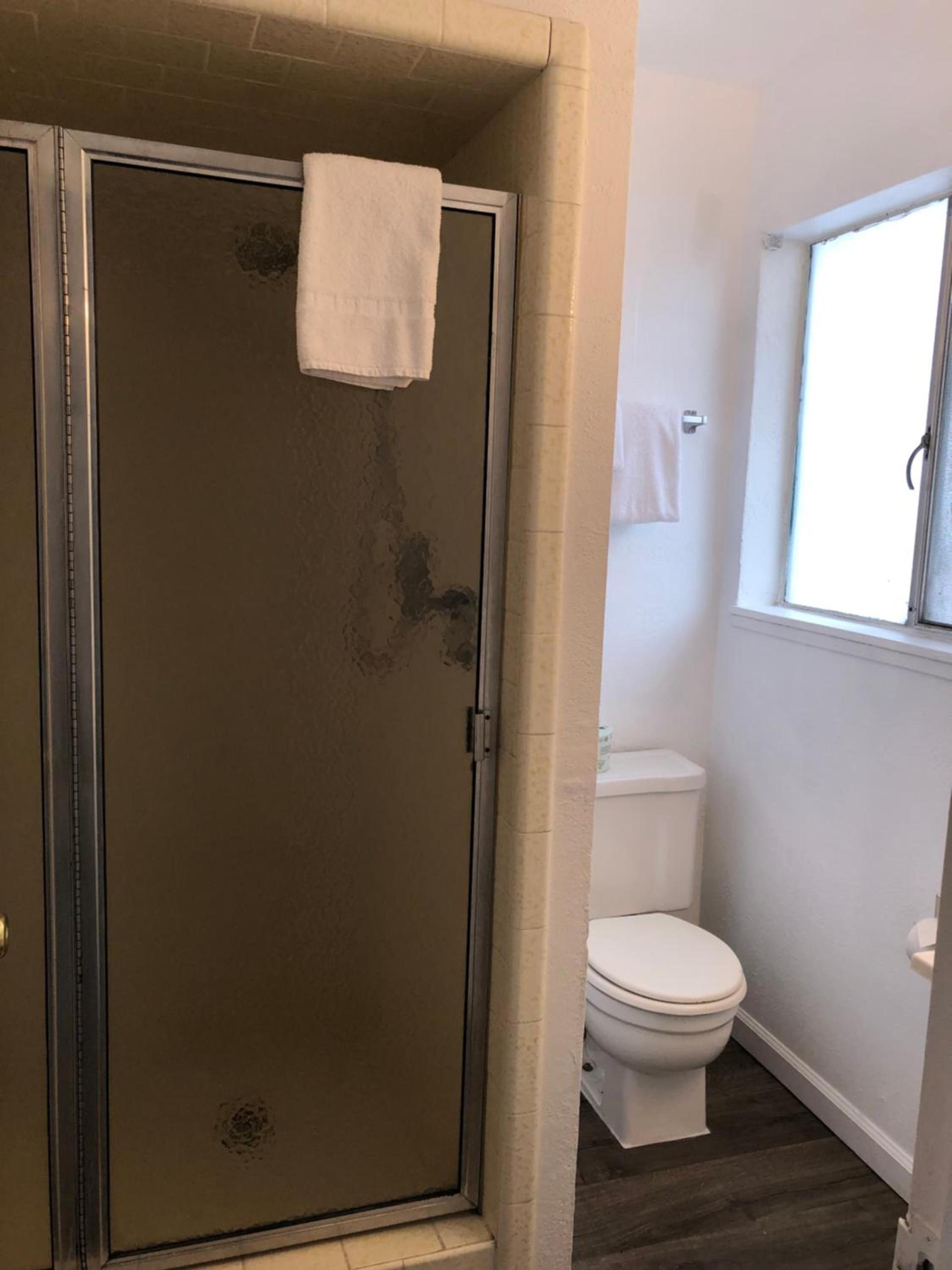 Cedar Inn & Suites photo 29
