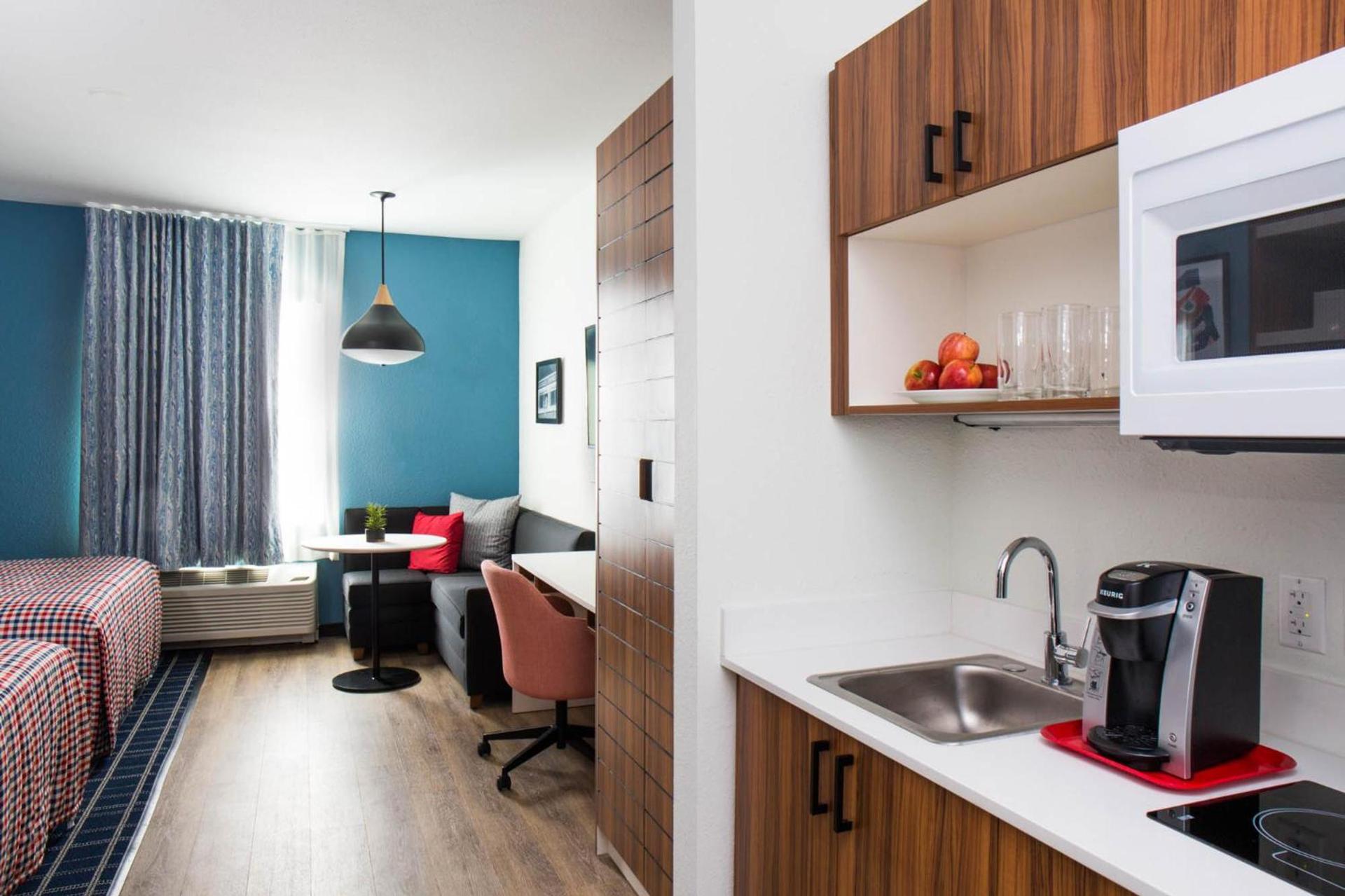 Uptown Suites Extended Stay Denver CO - Centennial photo 10
