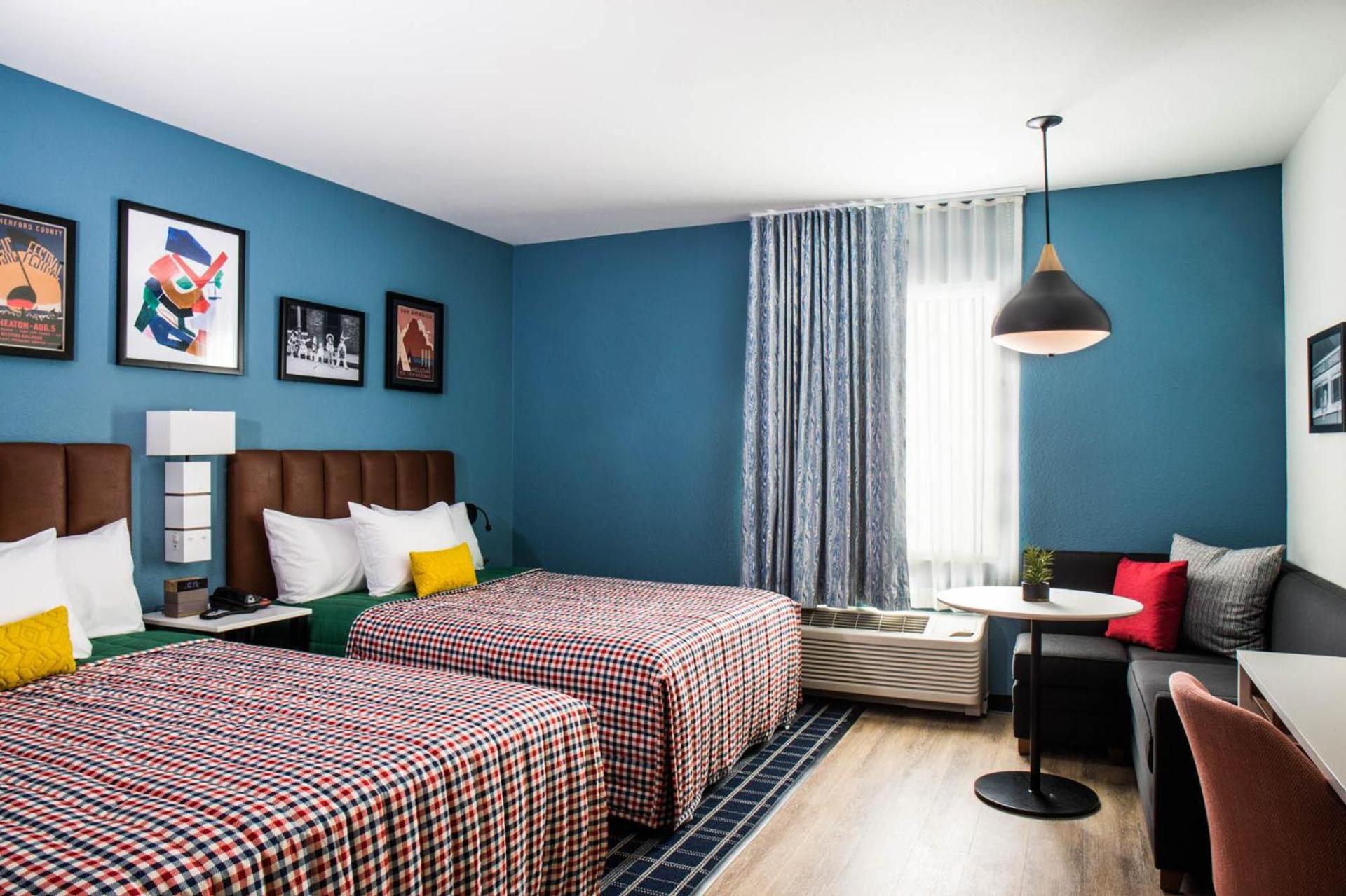 Uptown Suites Extended Stay Denver CO - Centennial photo 2