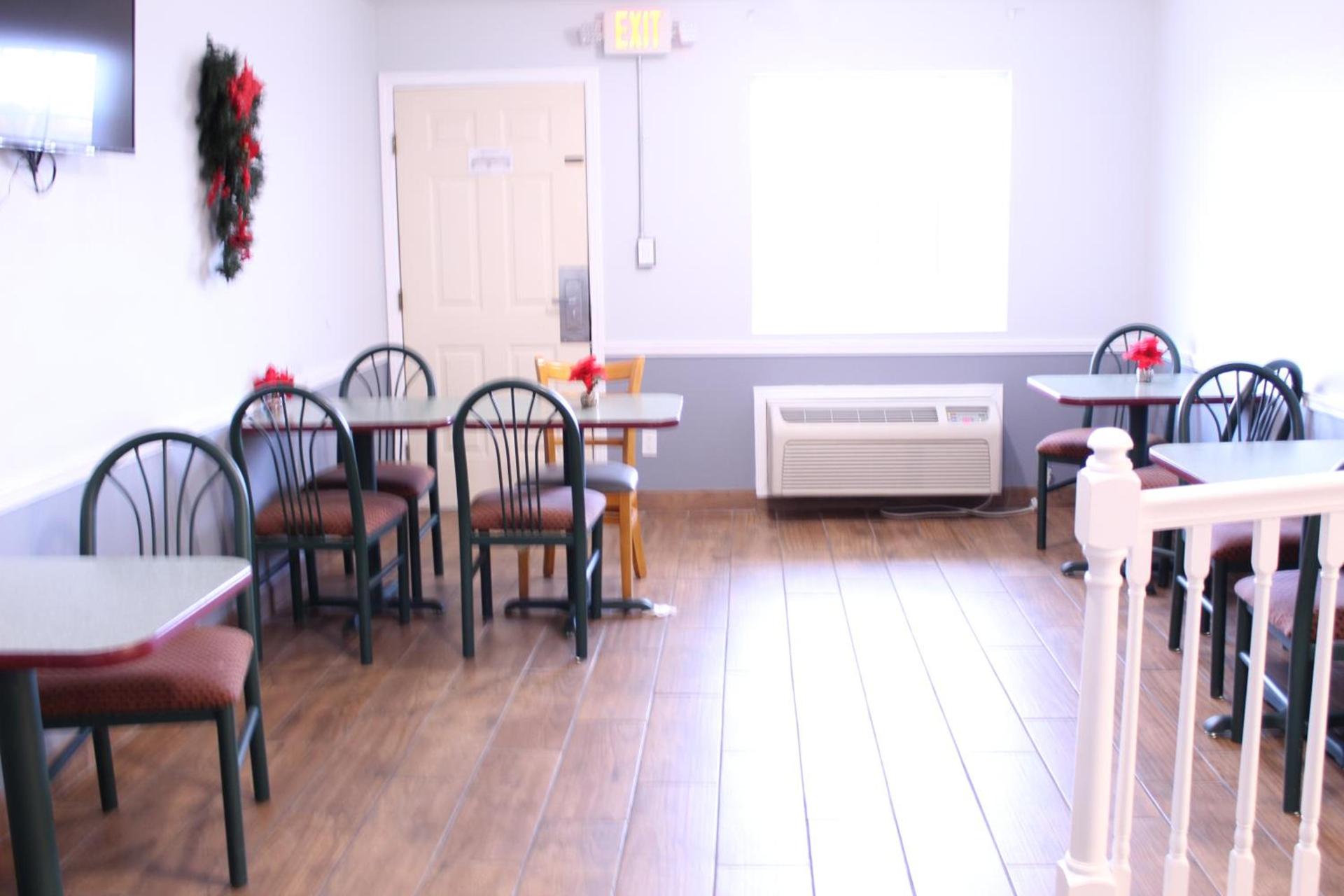 Gazebo Inn photo 27