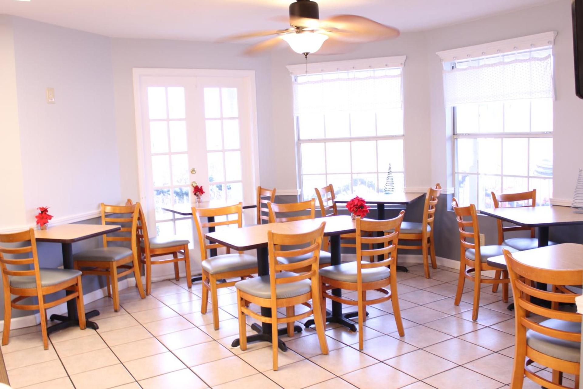 Gazebo Inn photo 28