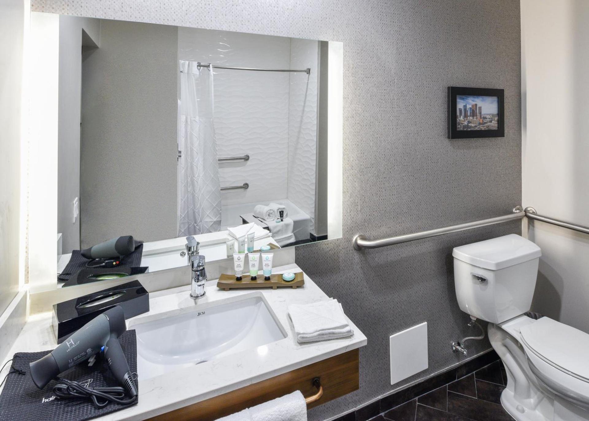 Hollywood Inn Suites Hotel photo 21