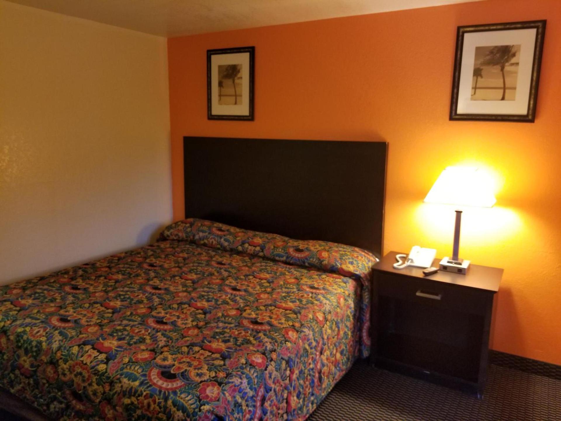 America's Best Inn - Macon photo 6