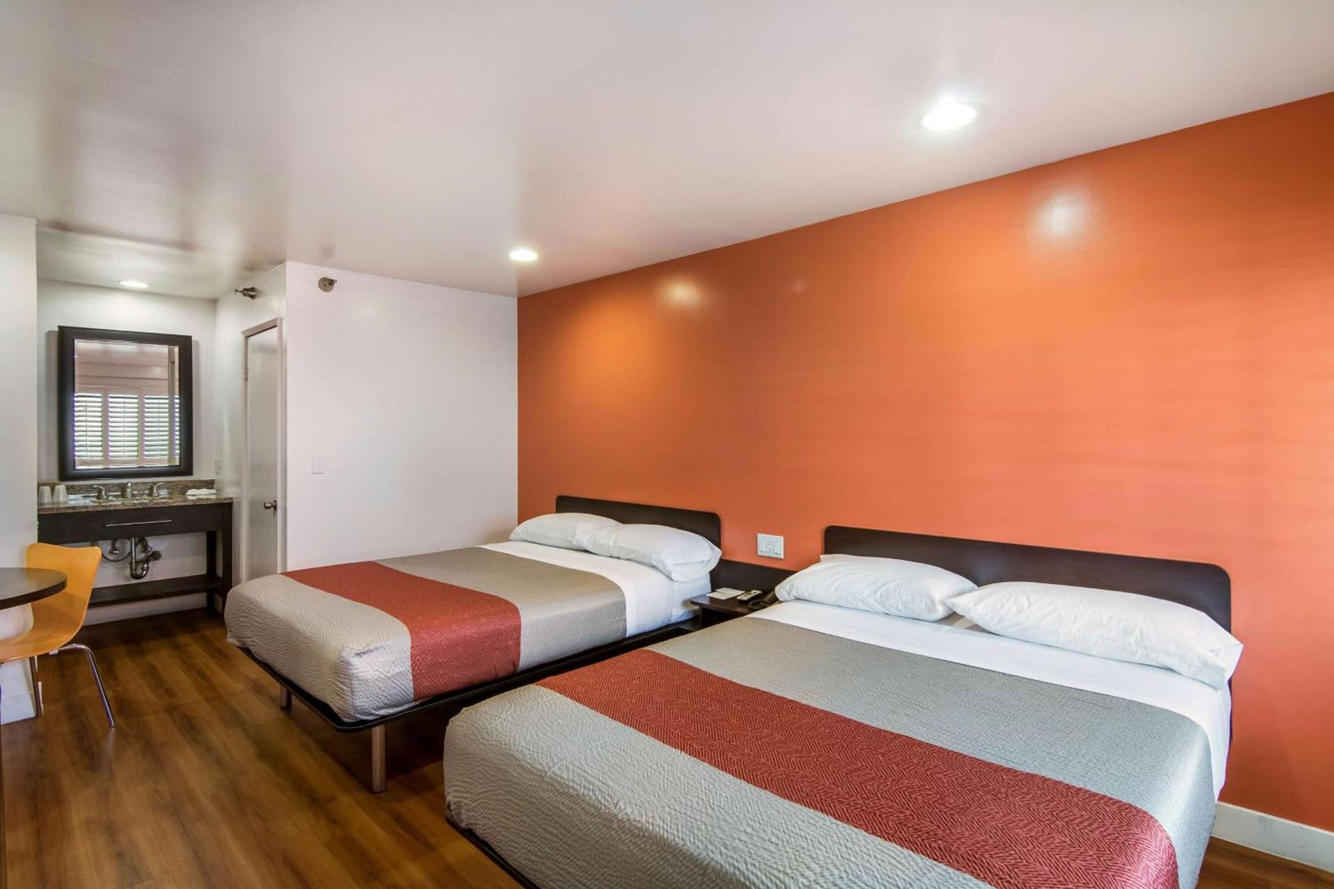 Motel 6 Monterey Park photo 16