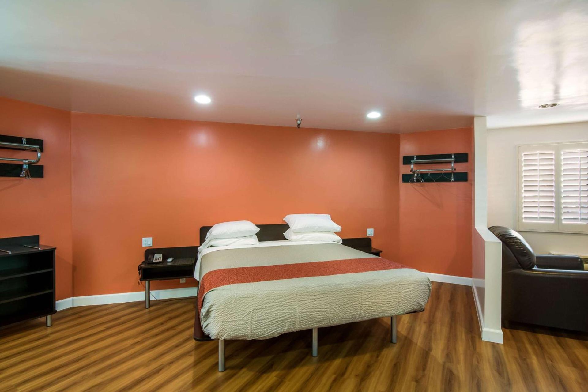 Motel 6 Monterey Park photo 17