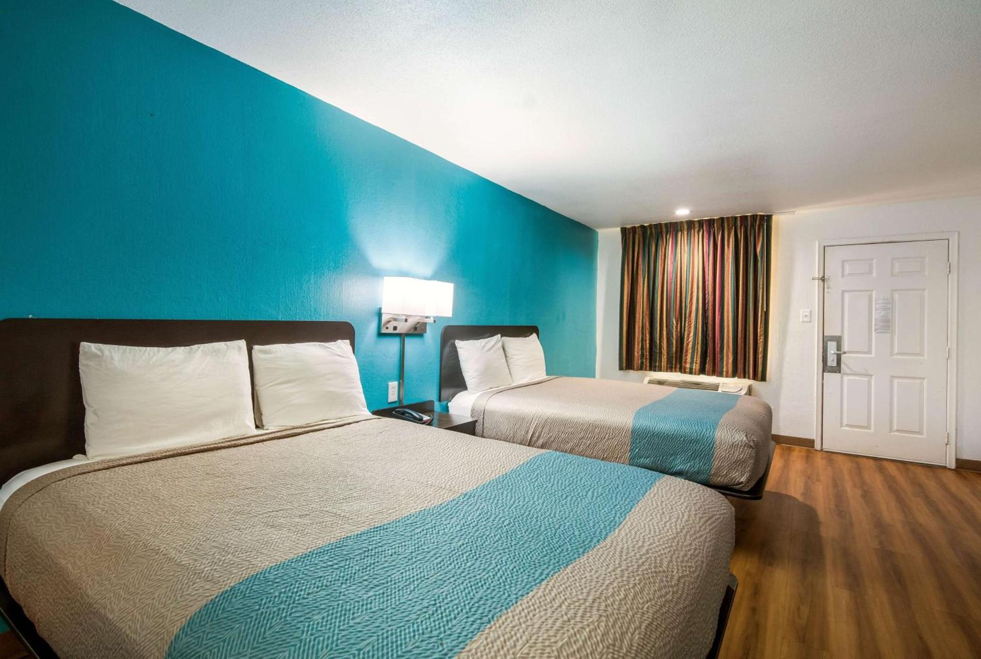 Motel 6-Freeport, TX photo 16