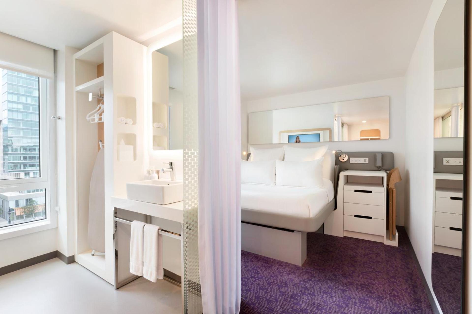 YOTEL Boston photo 32