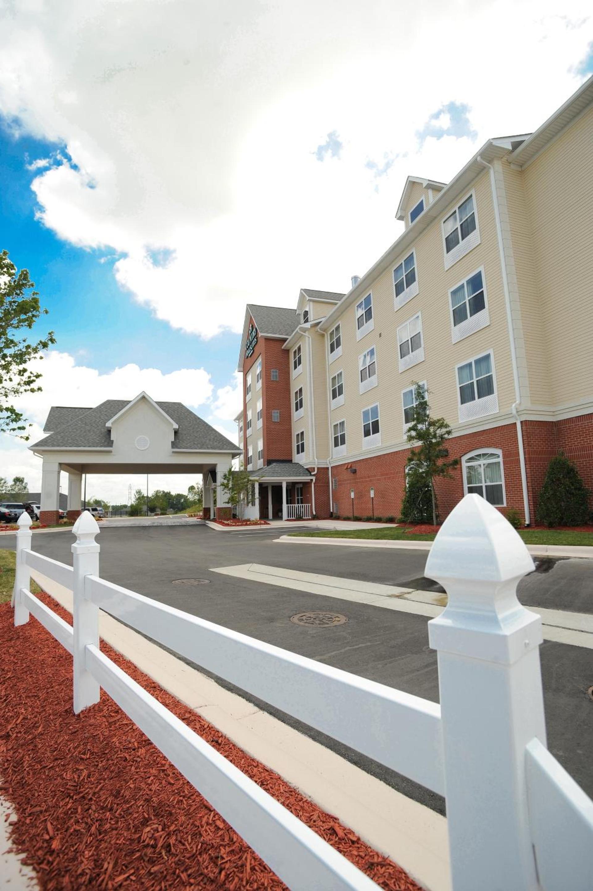Comfort Inn & Suites Concord - Kannapolis photo 6