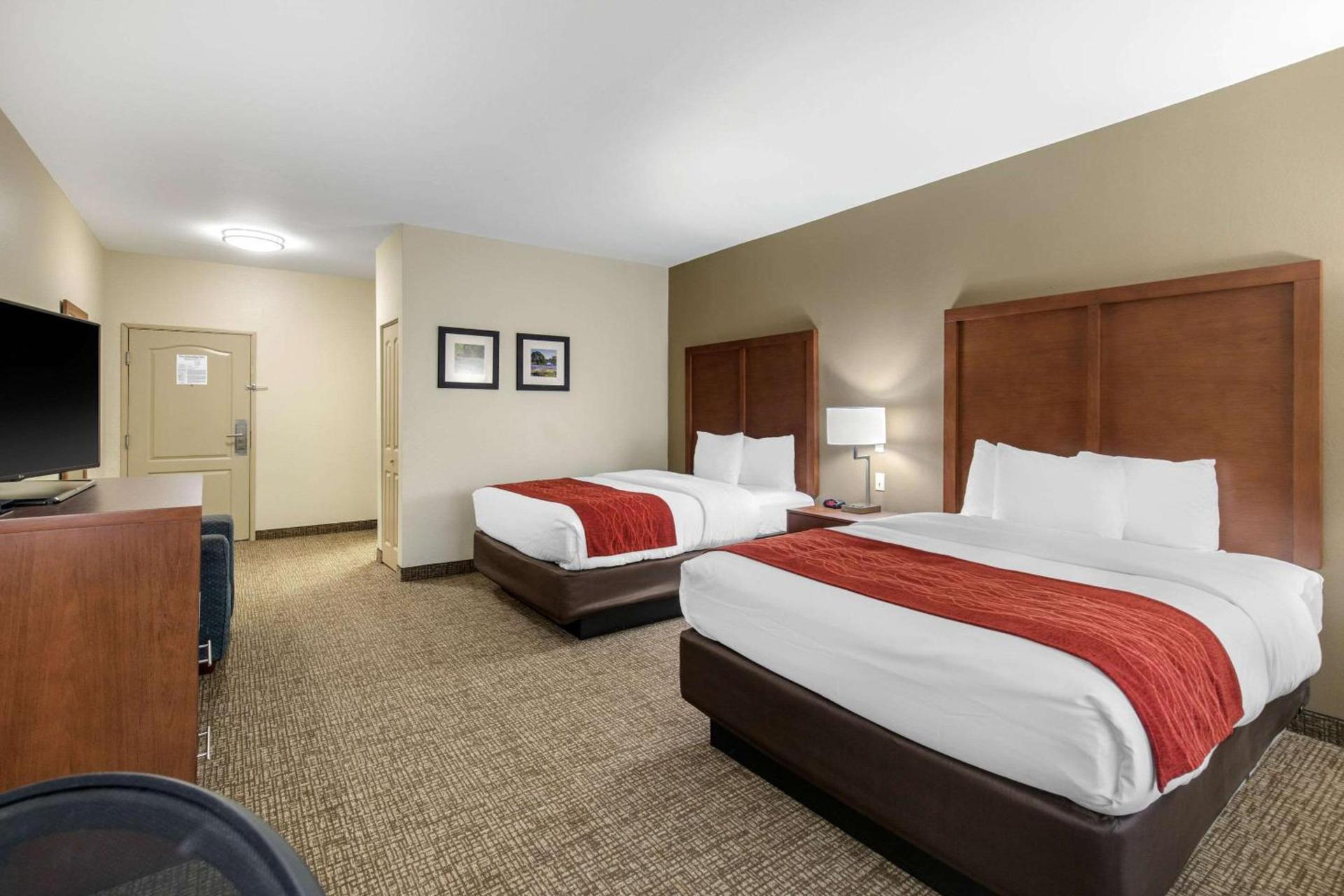 Comfort Inn & Suites Cedar Hill Duncanville photo 12