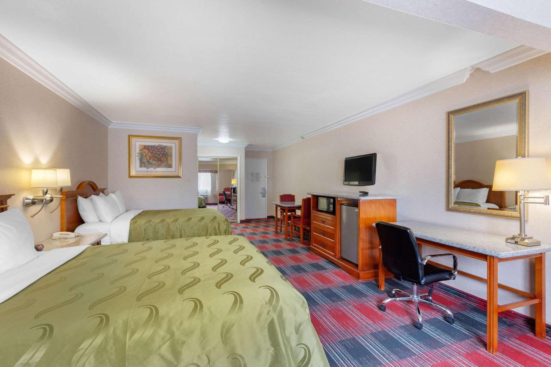 Quality Inn & Suites Oceanside Near Camp Pendleton photo 45
