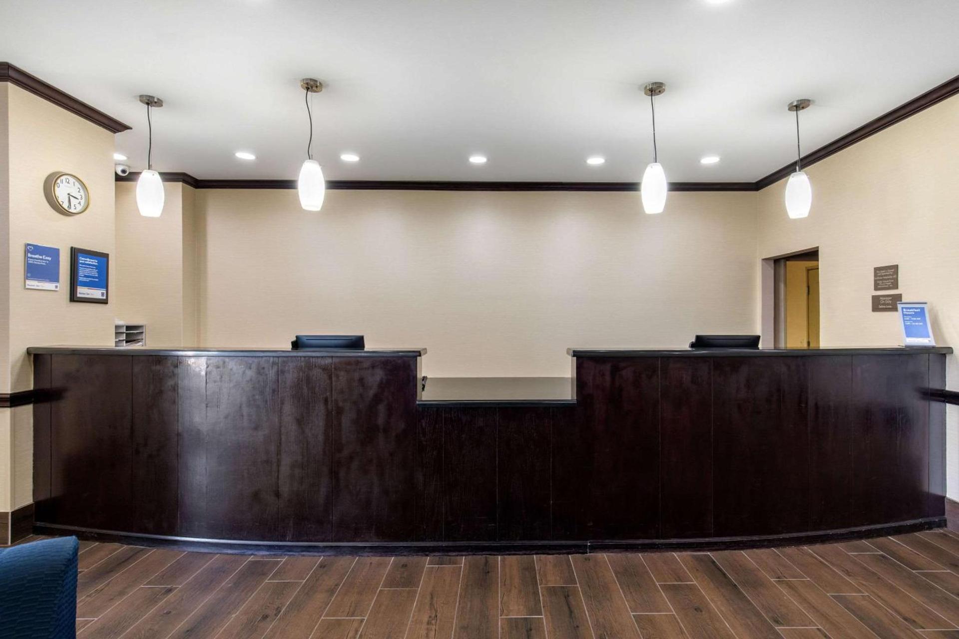 Comfort Inn & Suites Cedar Hill Duncanville photo 5