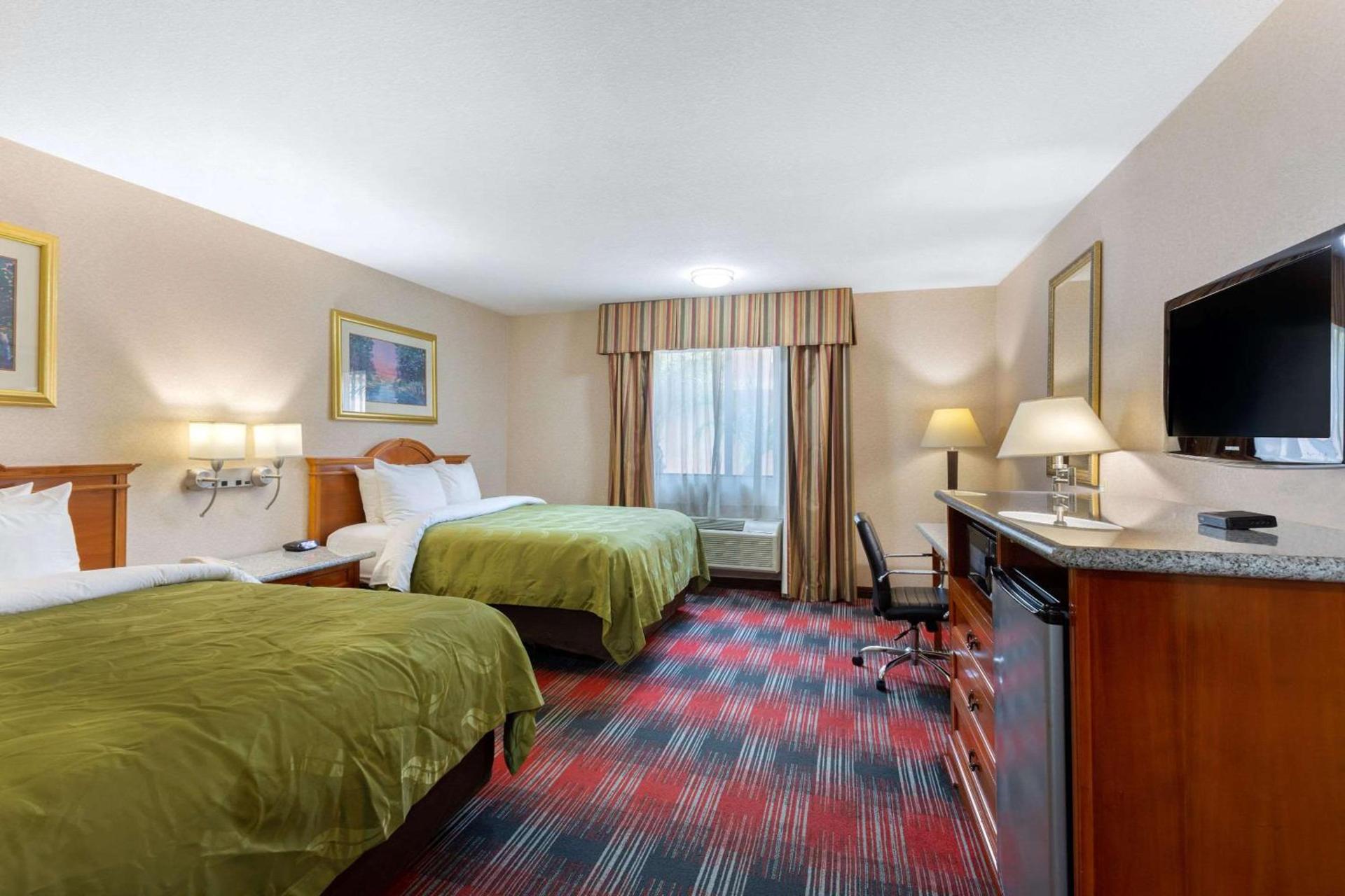 Quality Inn & Suites Oceanside Near Camp Pendleton photo 32