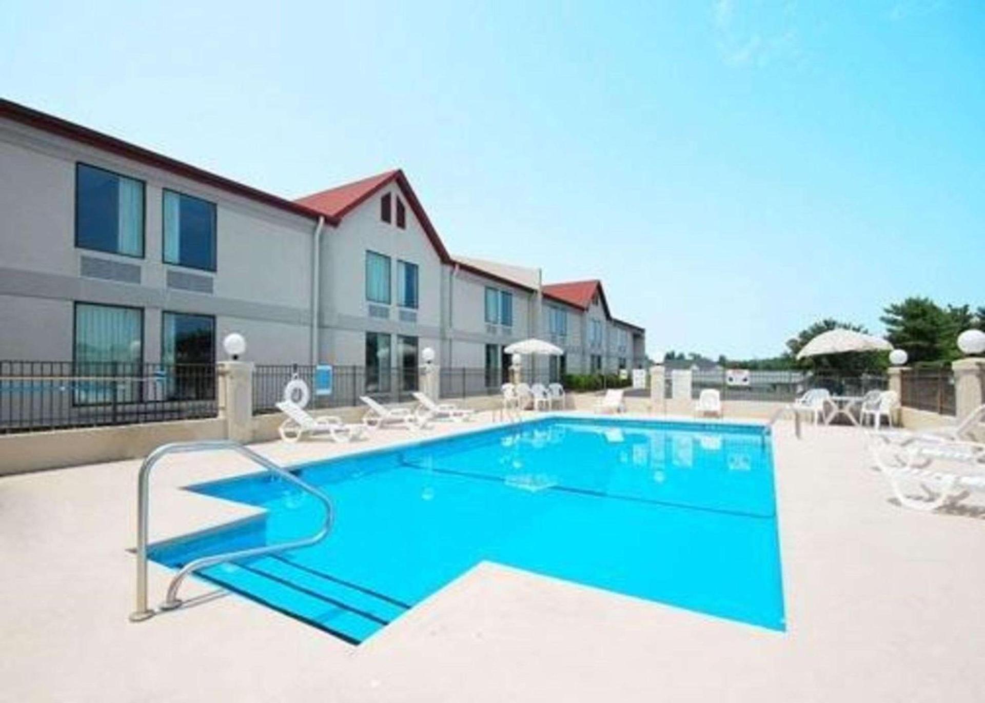 Econo Lodge Burlington I-40 photo 24