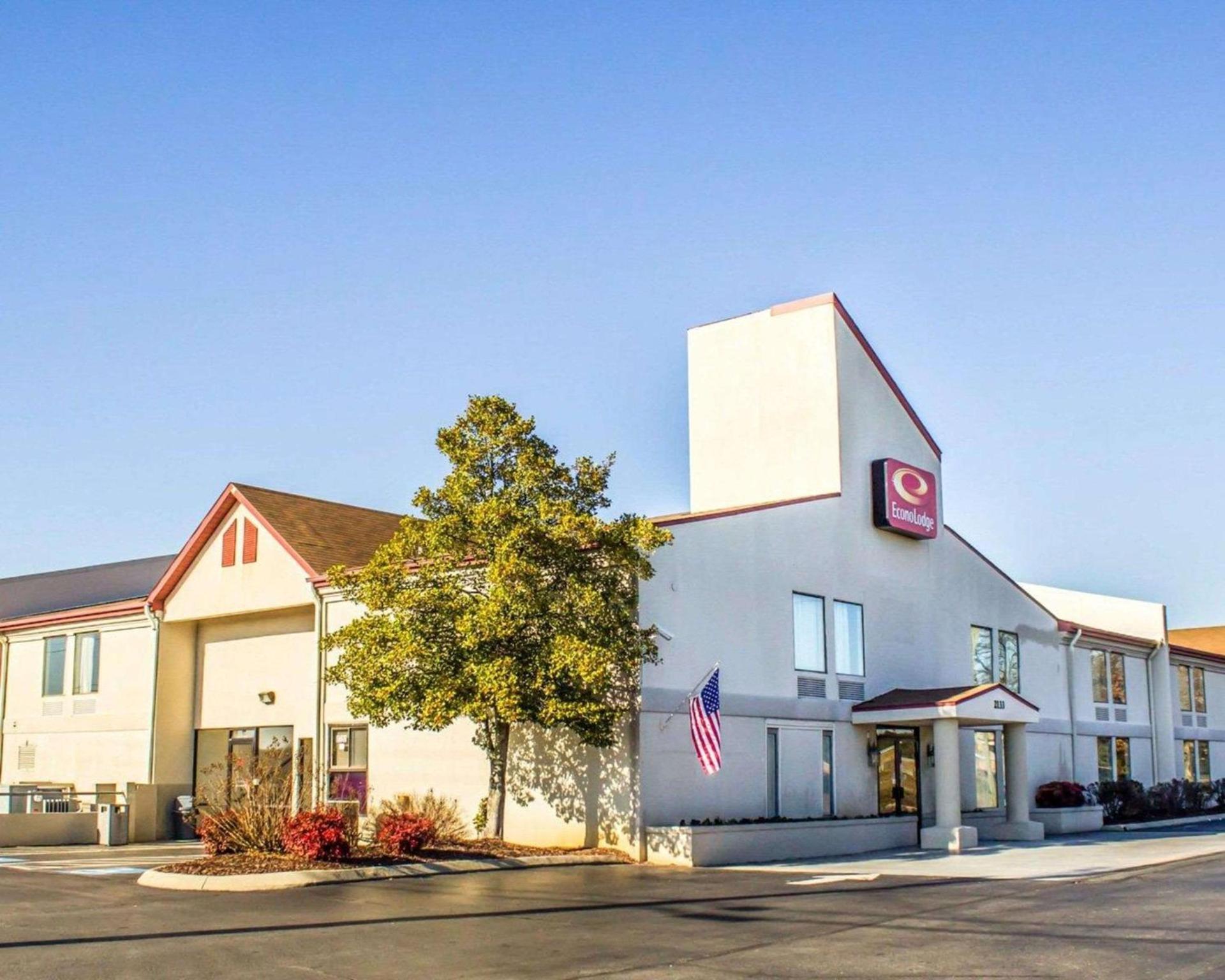 Econo Lodge Burlington I-40 photo 2