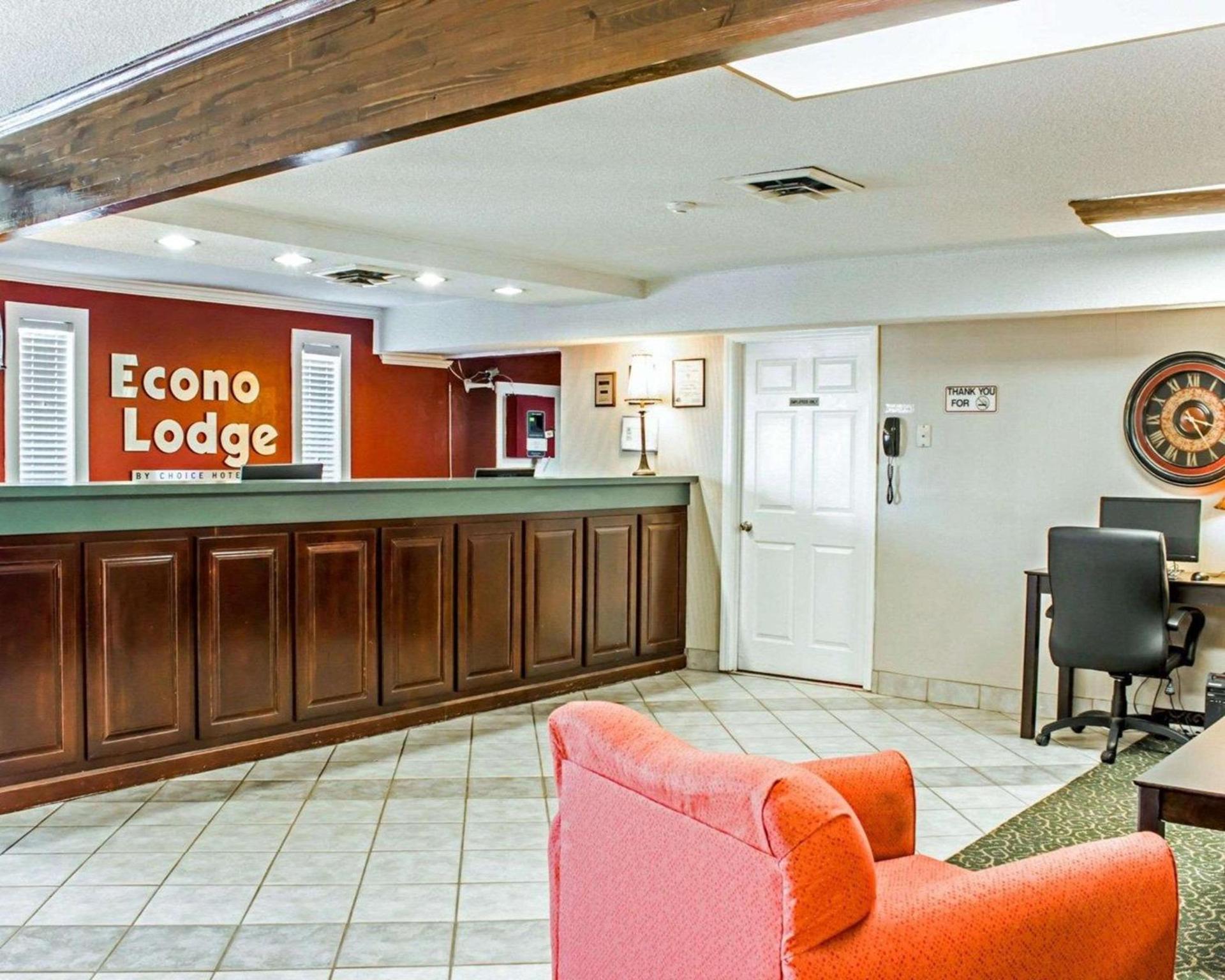 Econo Lodge Burlington I-40 photo 23