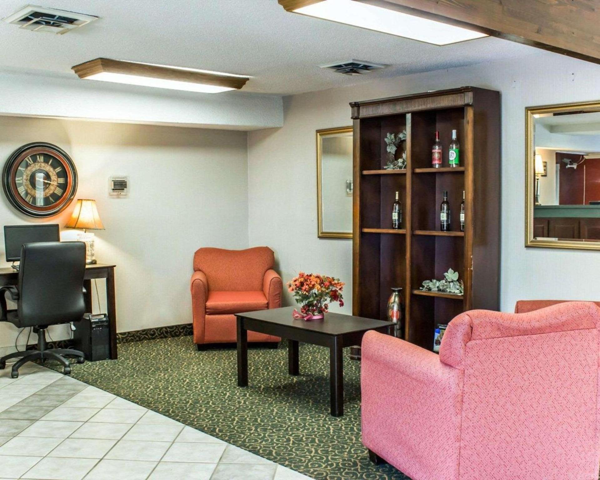 Econo Lodge Burlington I-40 photo 20