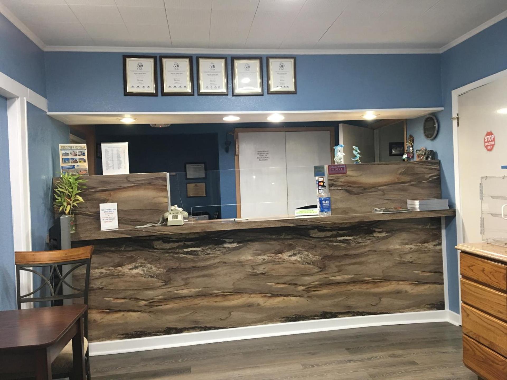 Americas Best Value Inn Ozona photo 17