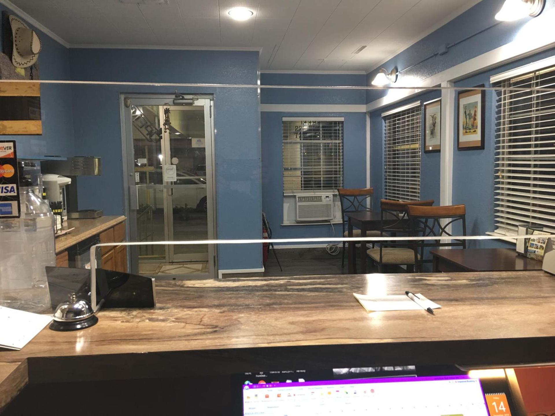Americas Best Value Inn Ozona photo 12