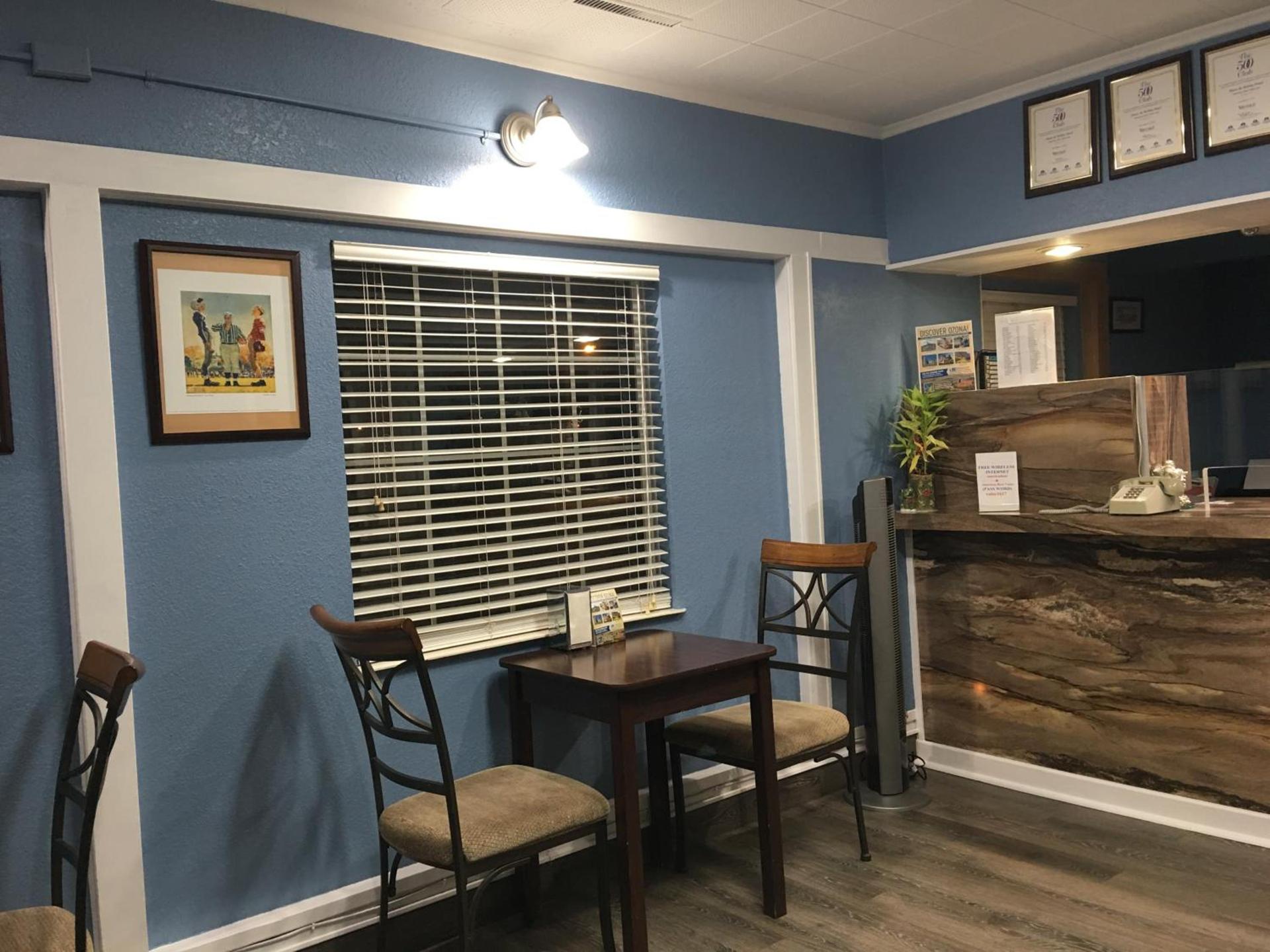 Americas Best Value Inn Ozona photo 15