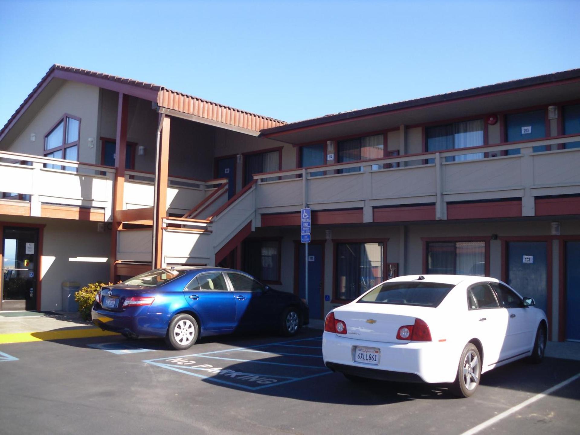 Super 8 by Wyndham Fort Bragg photo 26