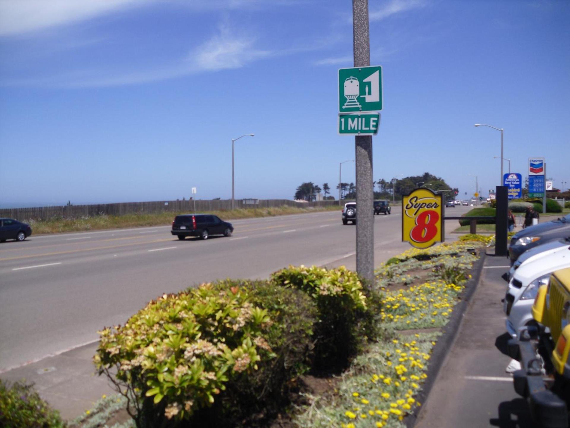 Super 8 by Wyndham Fort Bragg photo 28