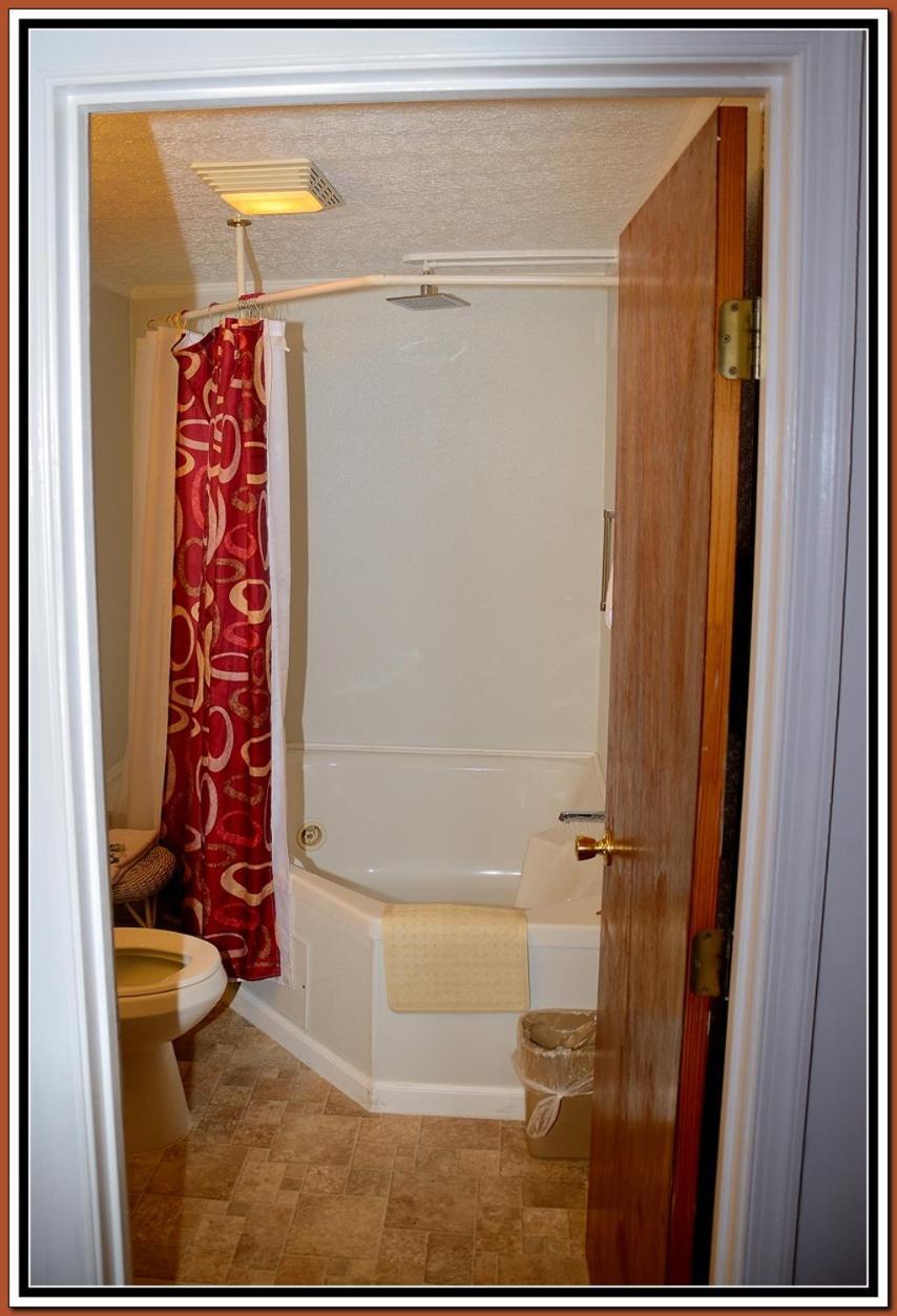 The Cardinal Inn photo 22