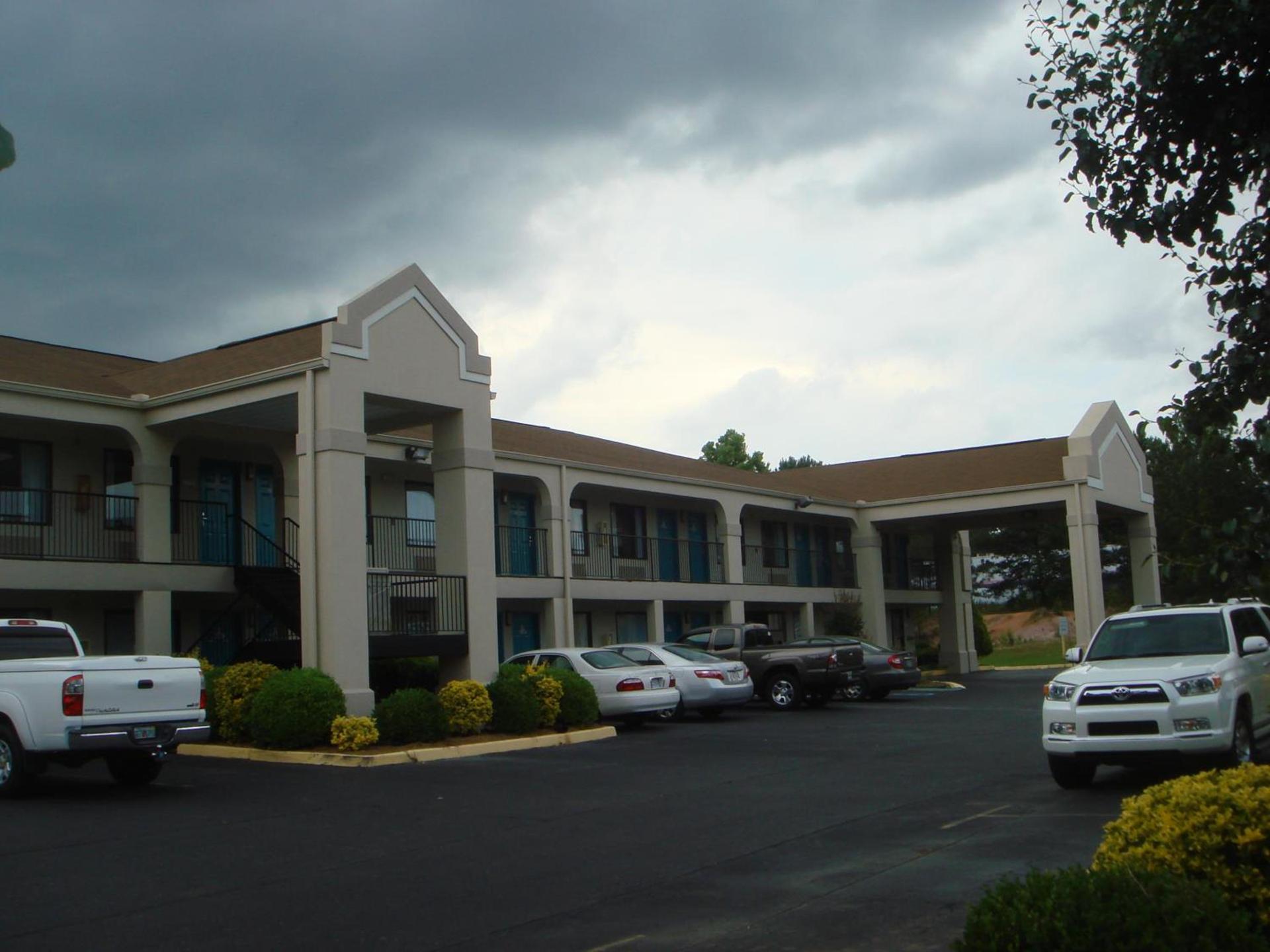 Key West Inn - Roanoke photo 5