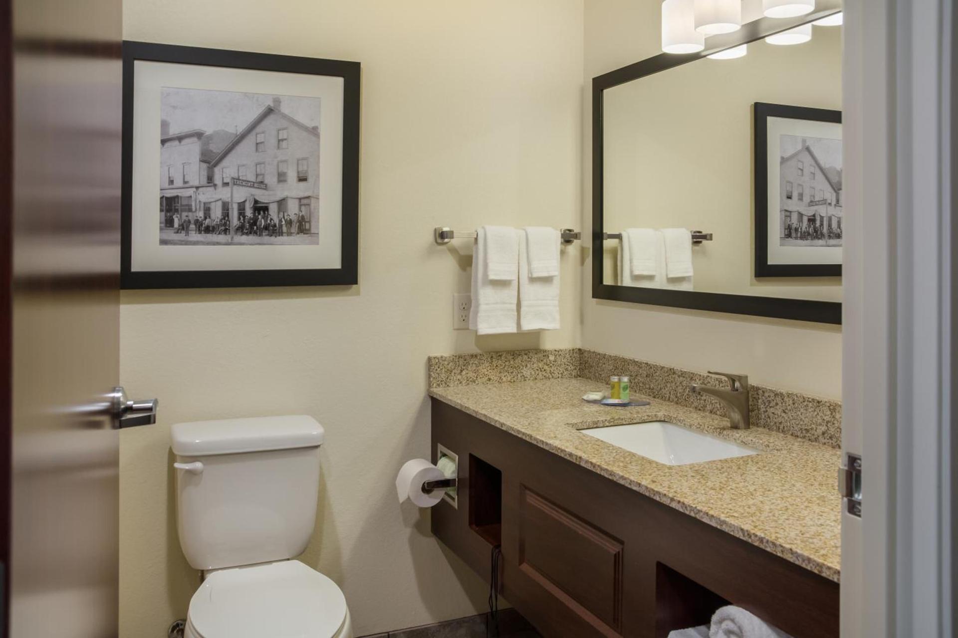 Cobblestone Inn and Suites - Ashland photo 11
